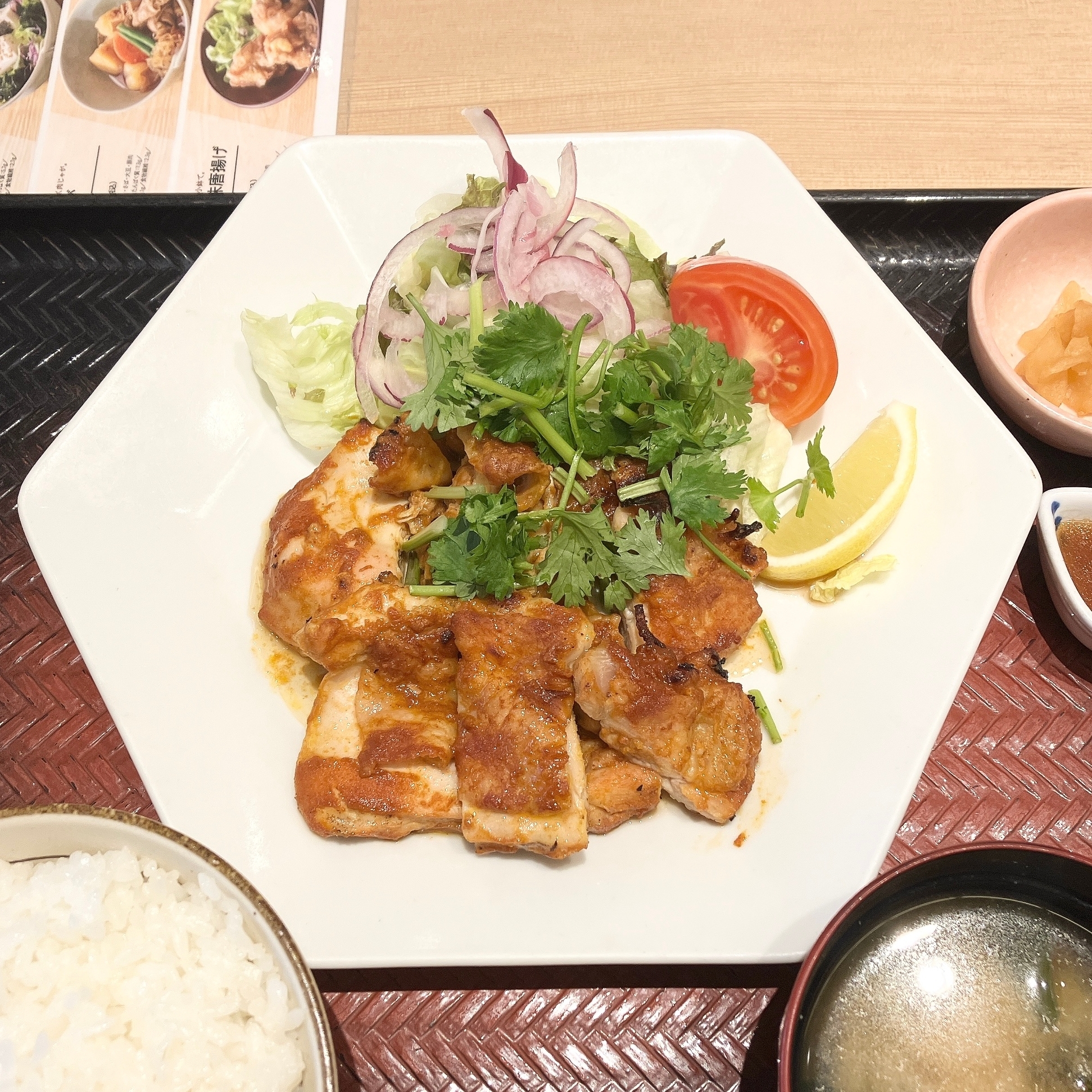 大戸屋の「塩麴仕立てのタンドリーチキン」
