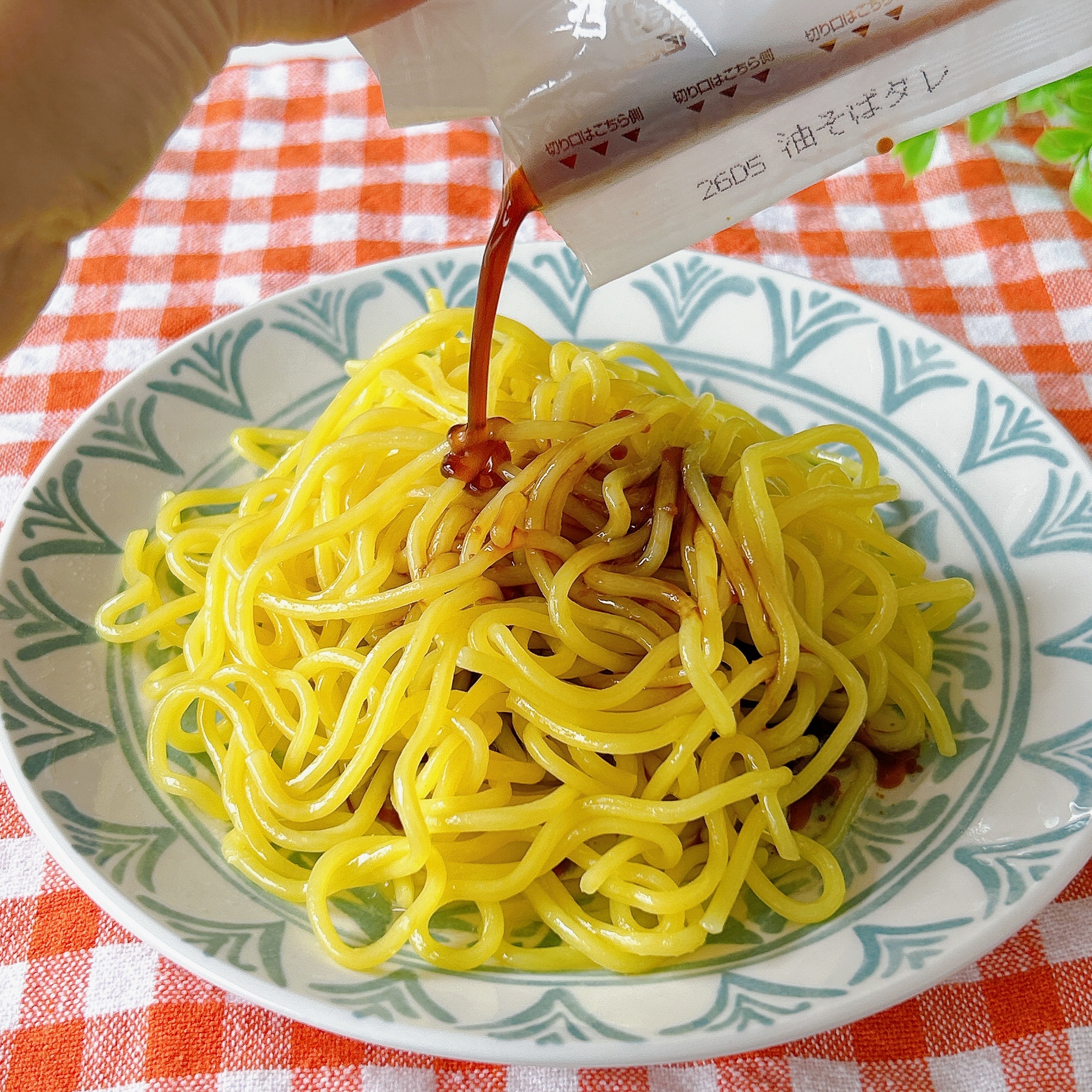 KALDI(カルディ)の「スタミナにんにく油そば 190g」