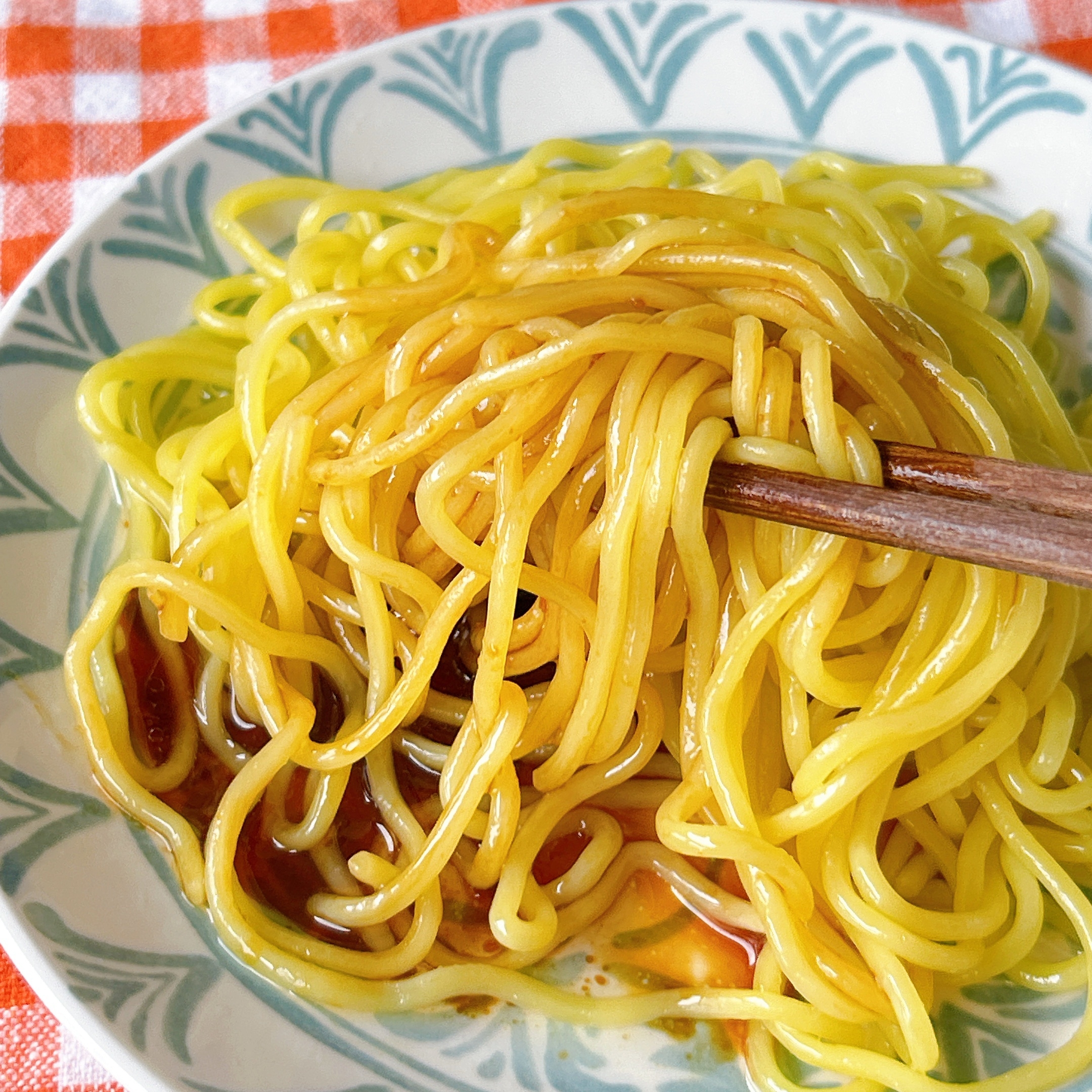 KALDI(カルディ)の「スタミナにんにく油そば 190g」