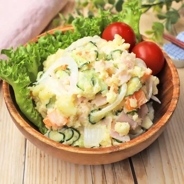 「今日のポテサラ、おいしいじゃん」「隠し味は何?」スプーン1杯入れてみて!ポテトサラダが濃厚リッチになる簡単裏技レシピ