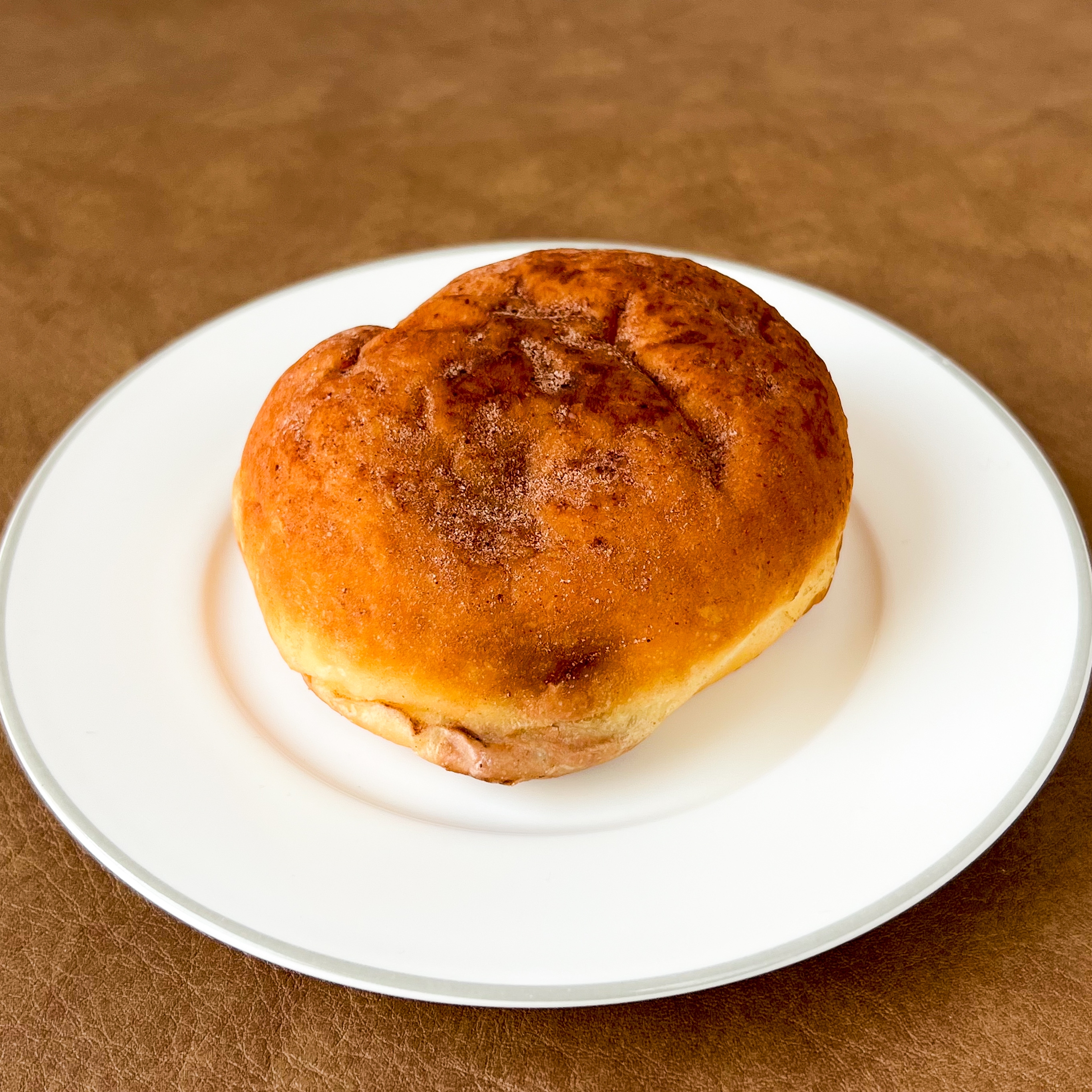 ファミリーマートの「マラサダ(マカダミアチョコホイップ)」