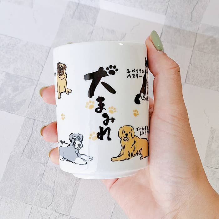 セリア「湯呑 犬まみれ」