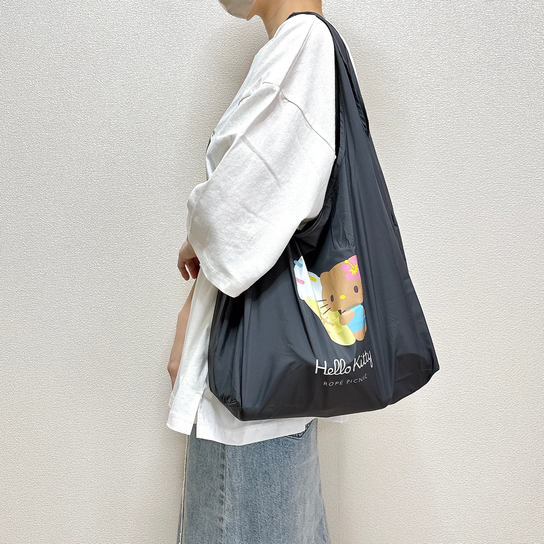 ROPÉ PICNIC(ロペピクニック)「【ROPE' PICNIC×ハローキティコラボ】日焼けハローキティパッカブルポケット付エコバッグ」