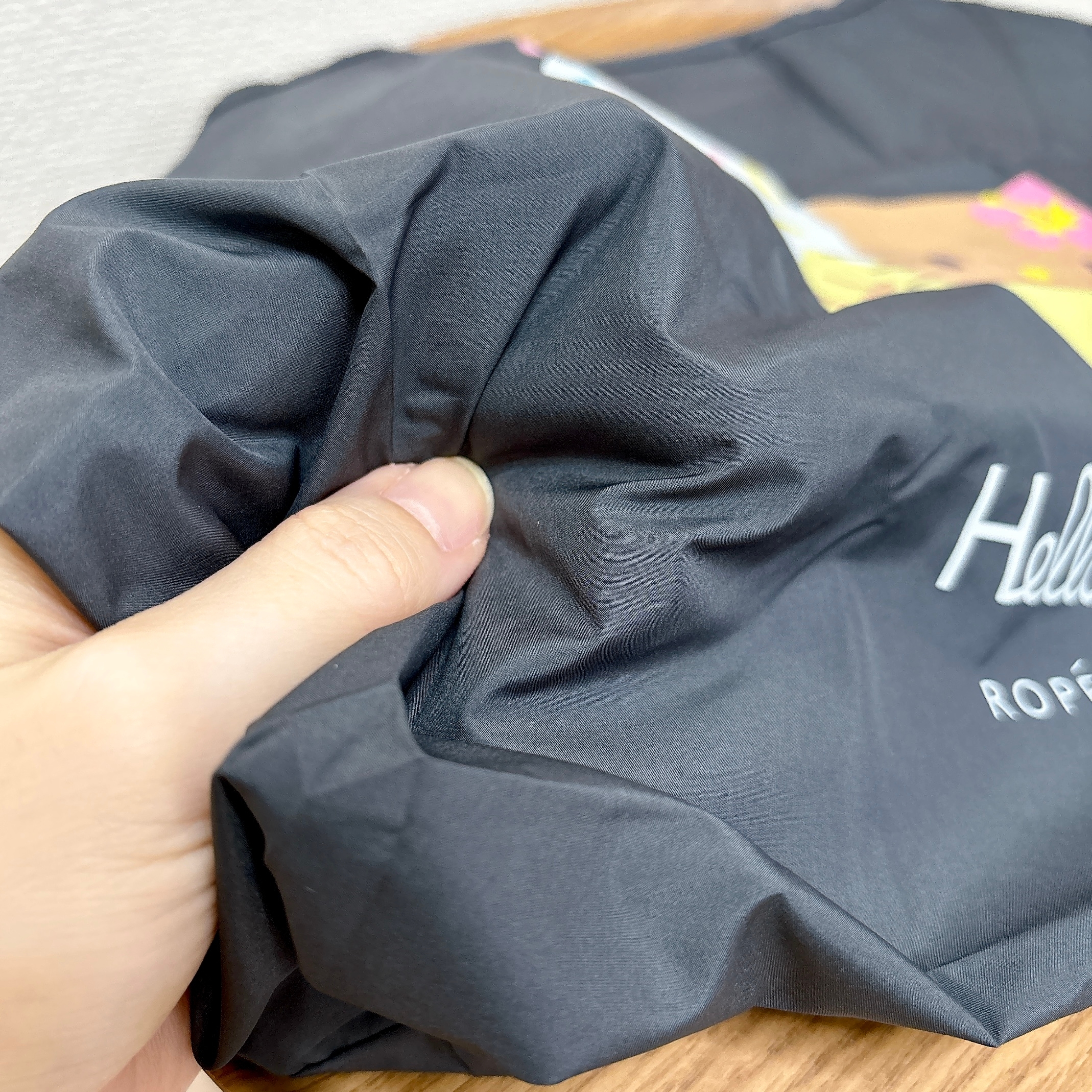 ROPÉ PICNIC(ロペピクニック)「【ROPE' PICNIC×ハローキティコラボ】日焼けハローキティパッカブルポケット付エコバッグ」