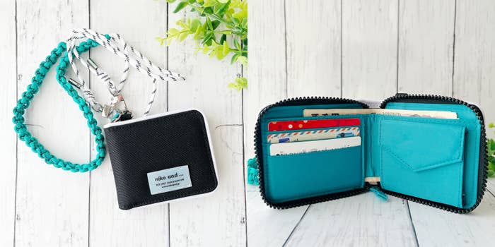 niko and...(ニコアンド)の「オリジナルストラップ付きZIP財布」
