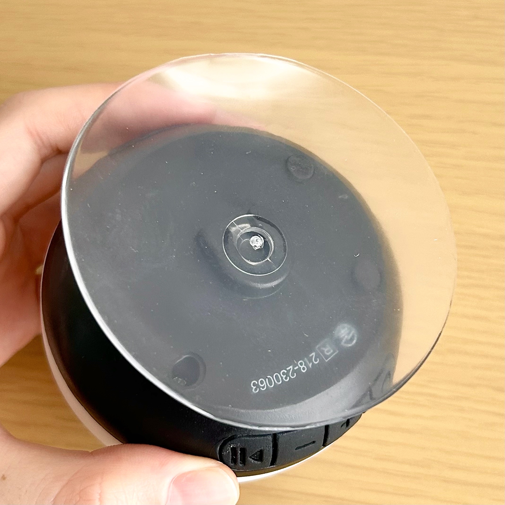 DAISO(ダイソー)の「グラデーションライト付きBluetootスピーカー」
