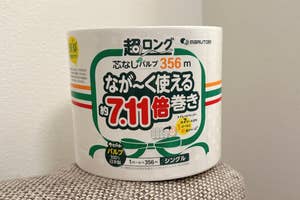 芯なしパルプトイレットペーパー、長さ356mで約7.11倍巻きの表示。