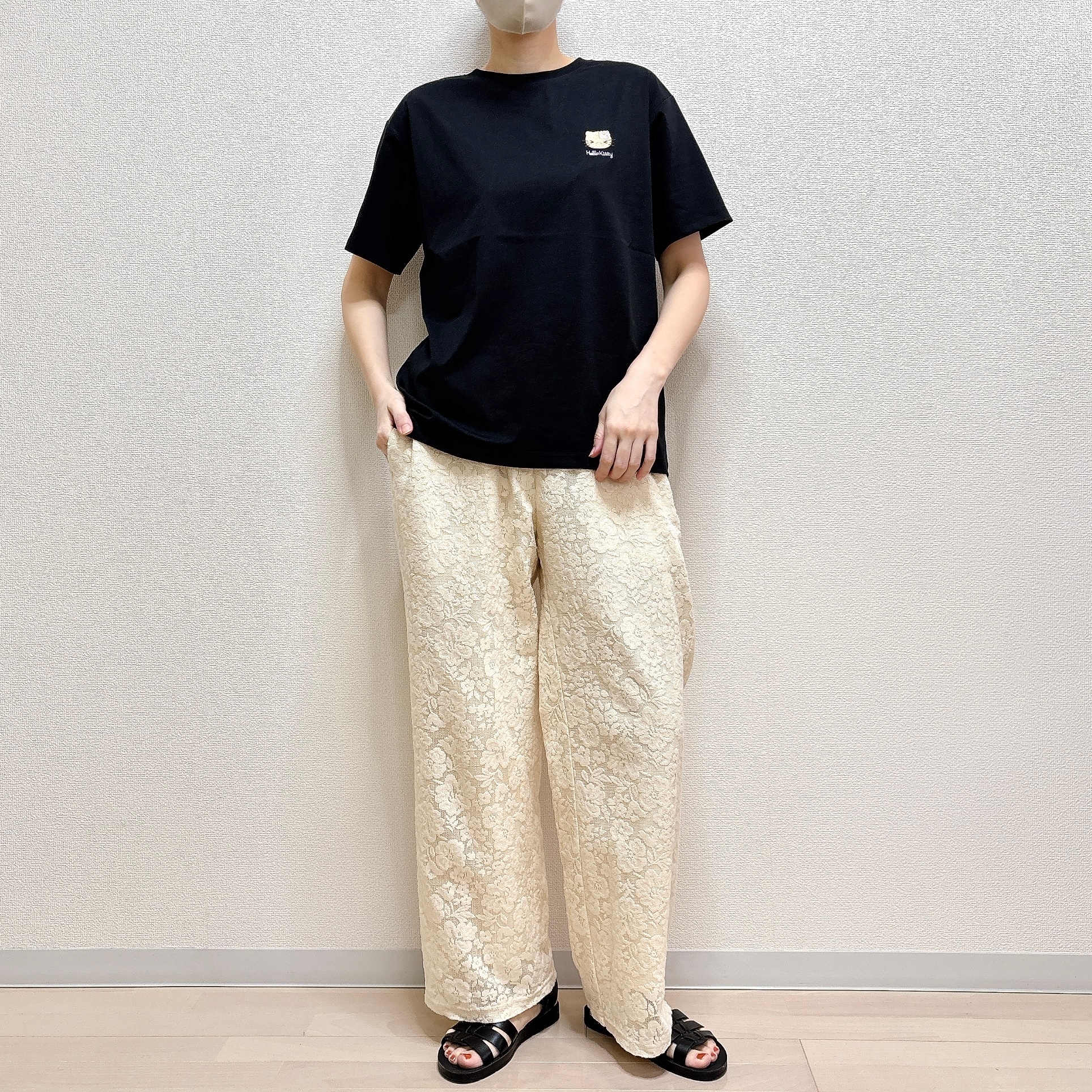 ROPÉ PICNIC(ロペピクニック)「【ROPE' PICNIC×ハローキティ コラボ】日焼けハローキティ アソートTシャツ」