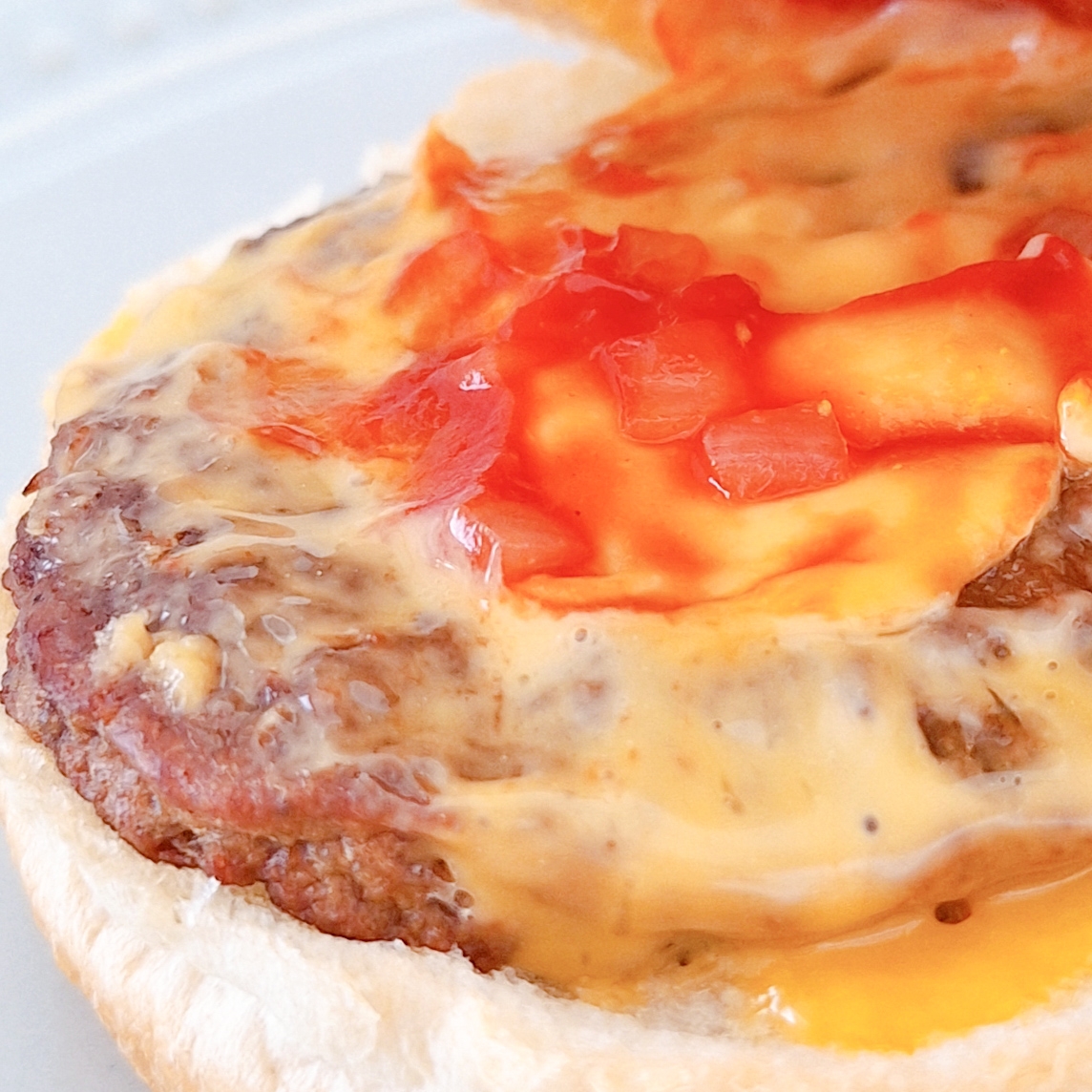 ファミリーマート「チーズバーガー」