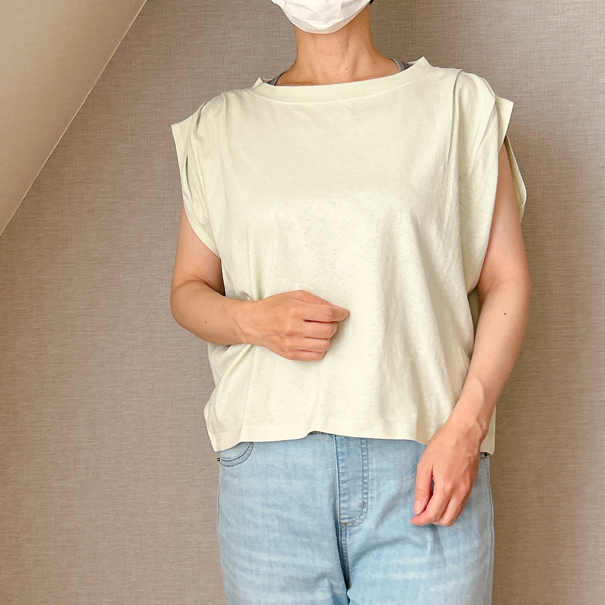 coca(コカ)の「袖タックTシャツ」