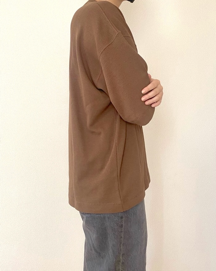 GUの「ボクシーヘンリーネックT(5分袖)」