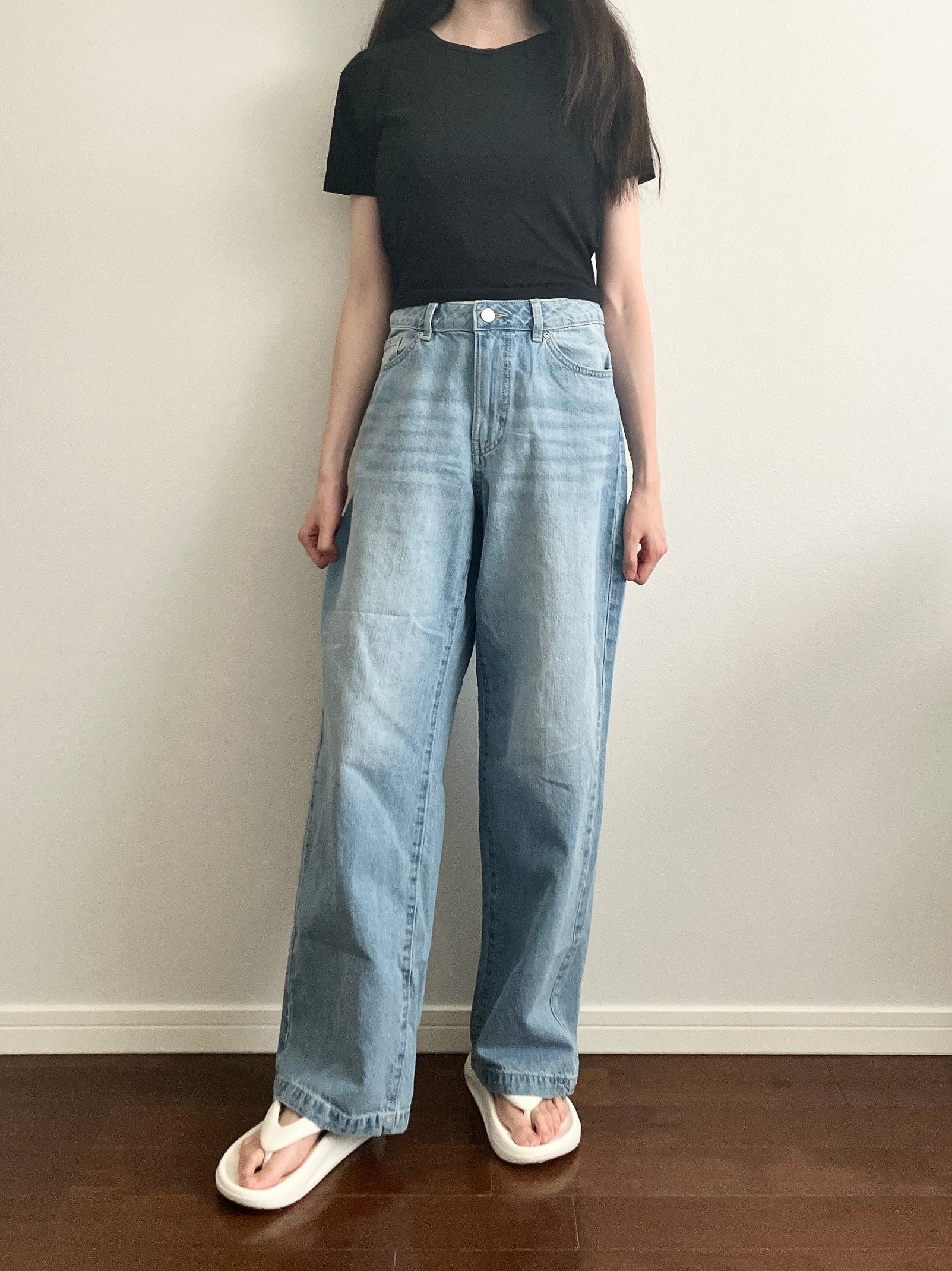 【ハニーズ】「もう何回もはき倒してます」レビュー絶賛の《古着っぽデニム》軽くて楽ちんだし、ワイドなシルエットで脚の形が目立たないの！【画像・動画】