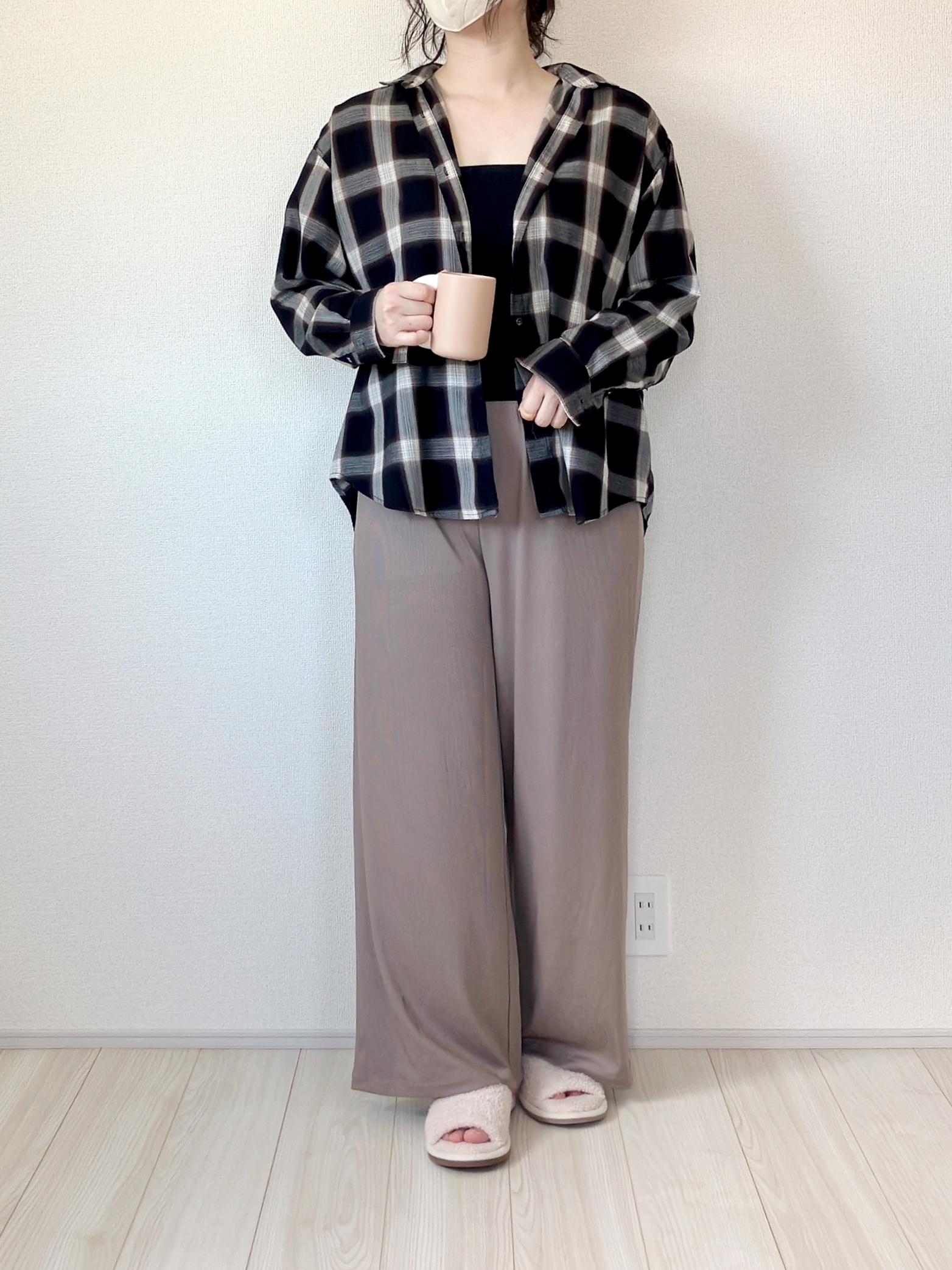 coca(コカ)の「とろみリブリラックスパンツ レディース」