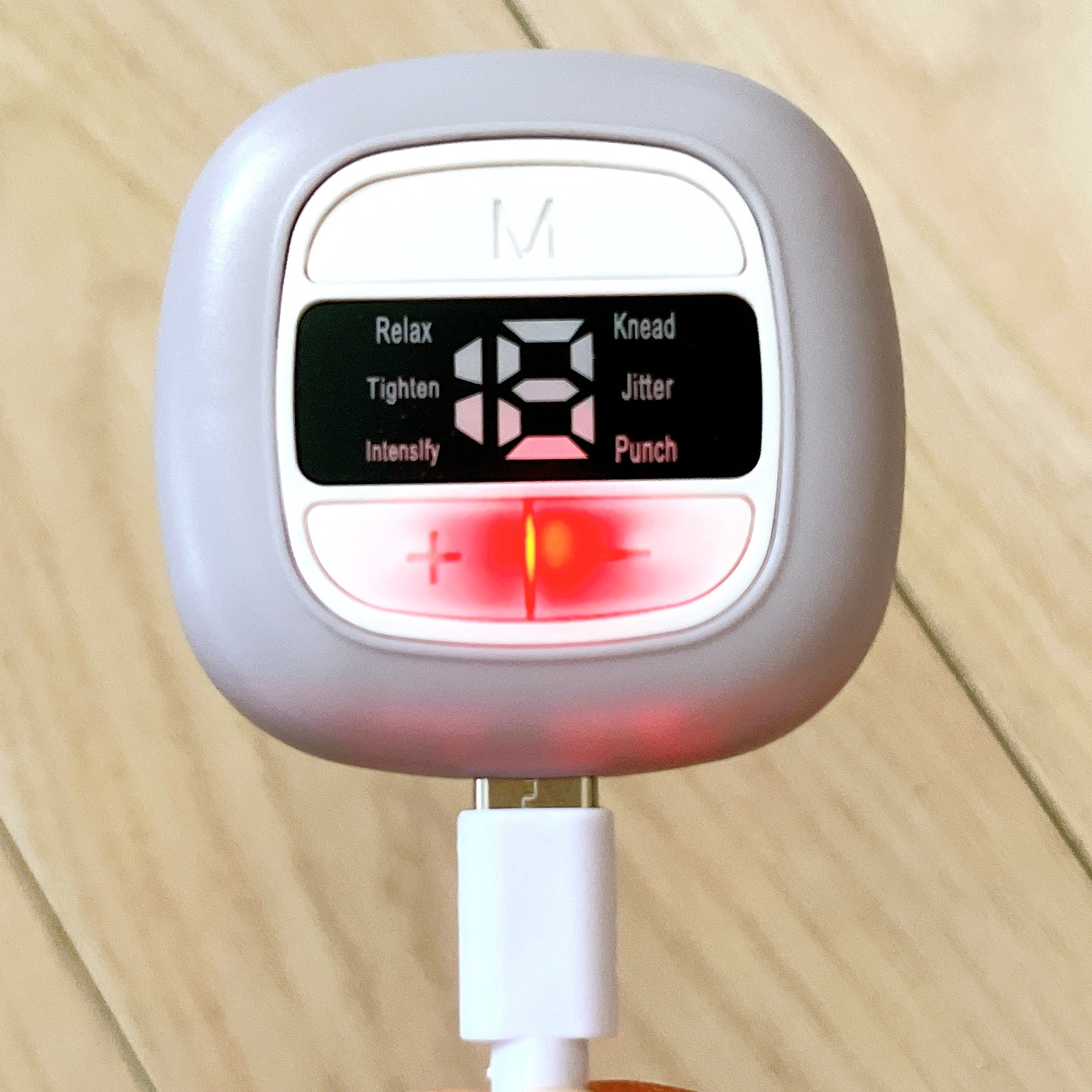 3COINSの「EMSフットケアマット/and us」