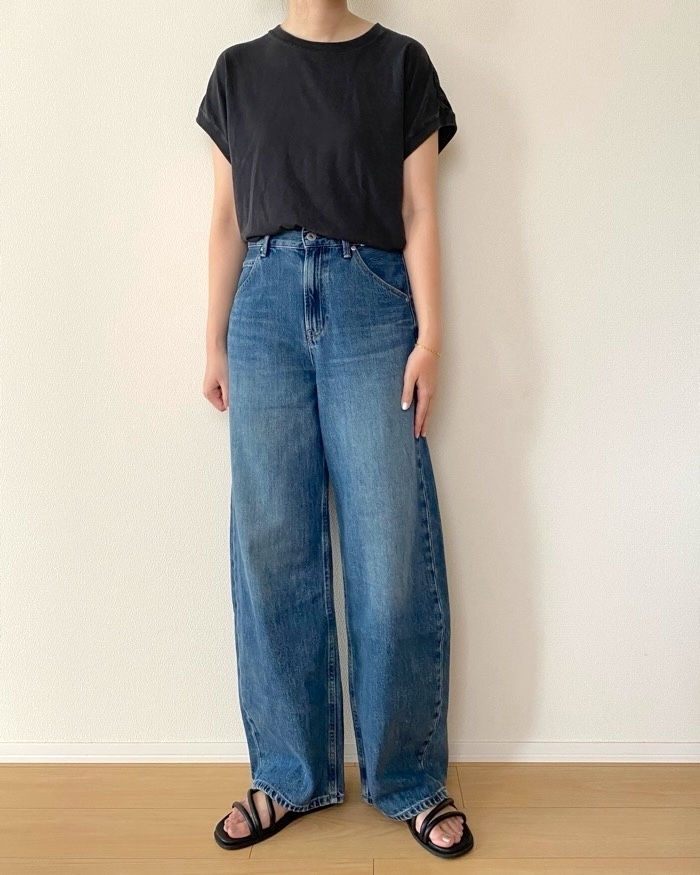UNIQLO(ユニクロ)の「バギーカーブジーンズ」
