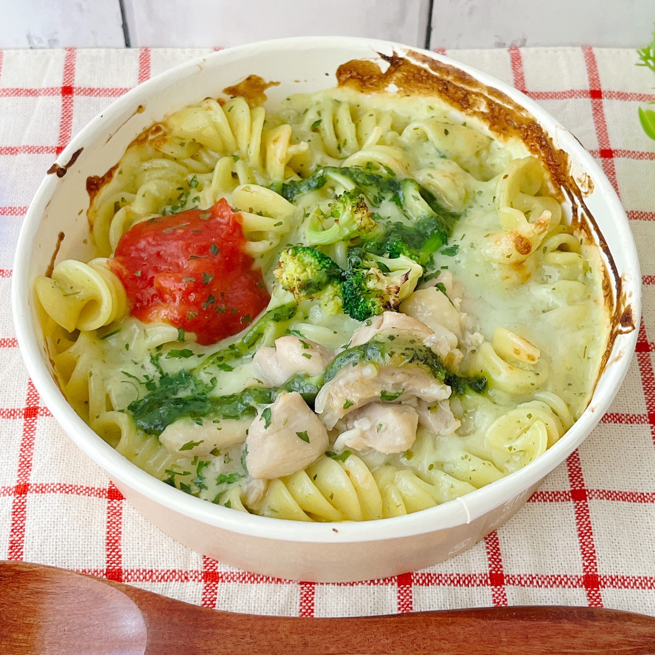 FamilyMart(ファミリーマート)の「バジルクリームグラタン」
