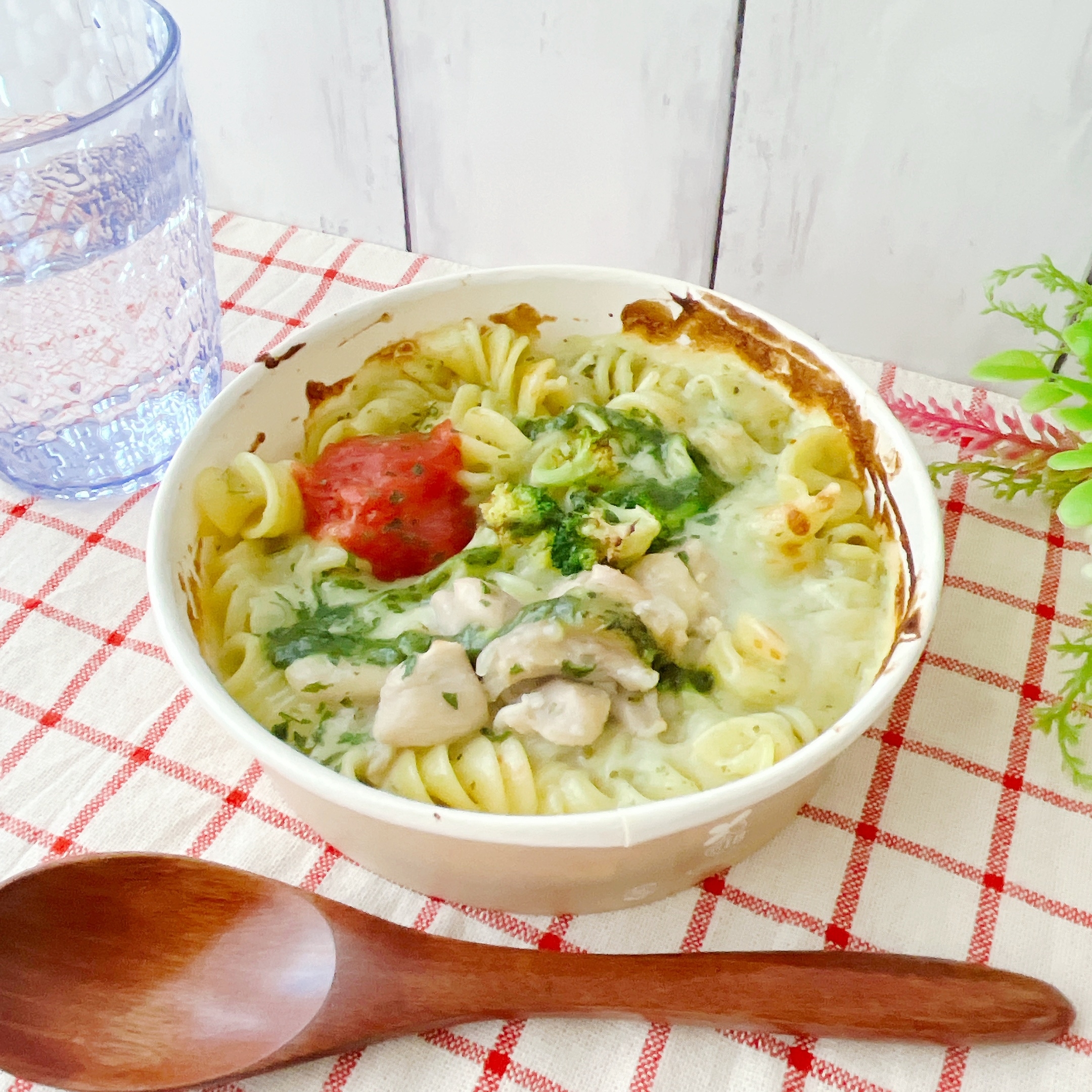 FamilyMart(ファミリーマート)の「バジルクリームグラタン」