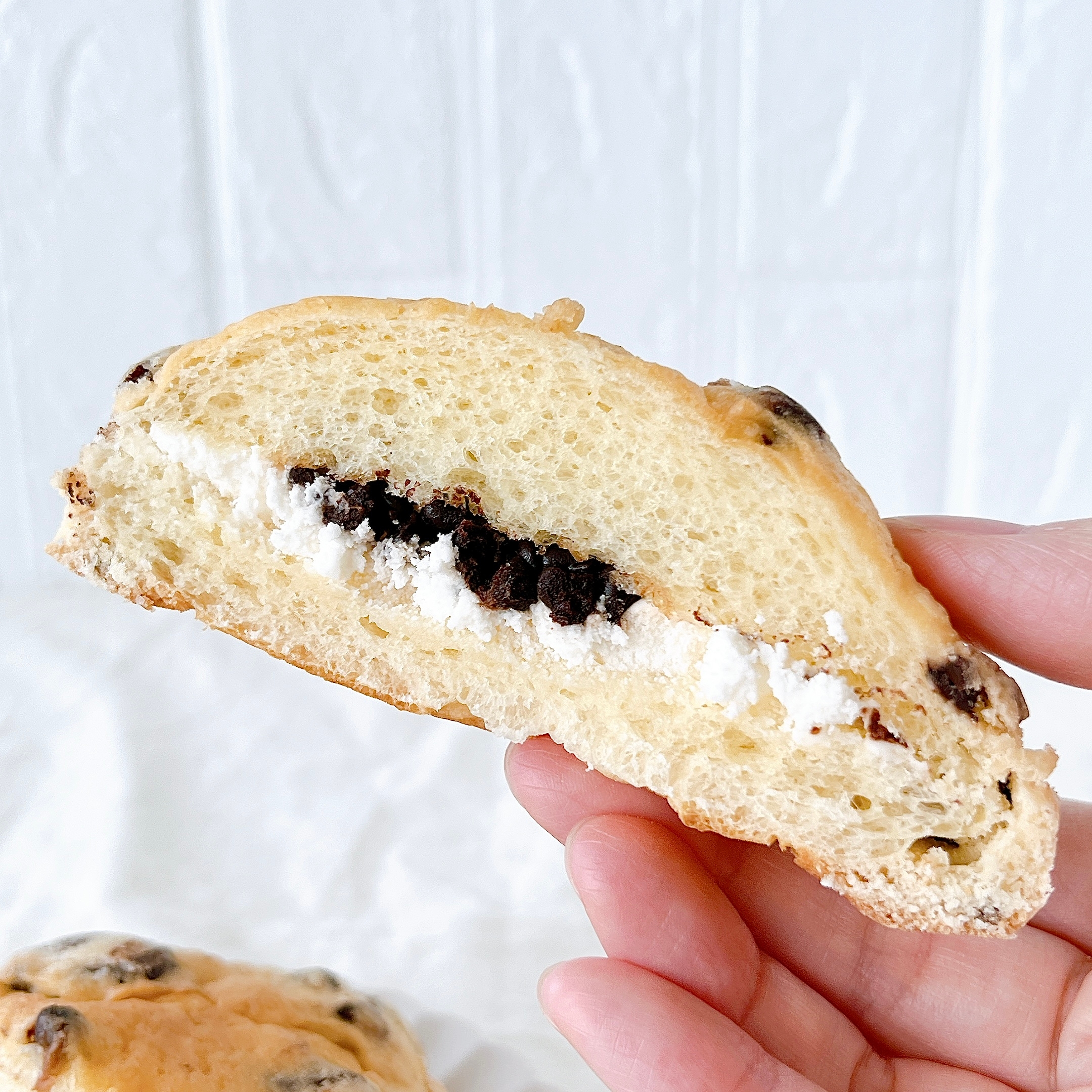 LAWSON(ローソン)の「チョコチップメロンパン」