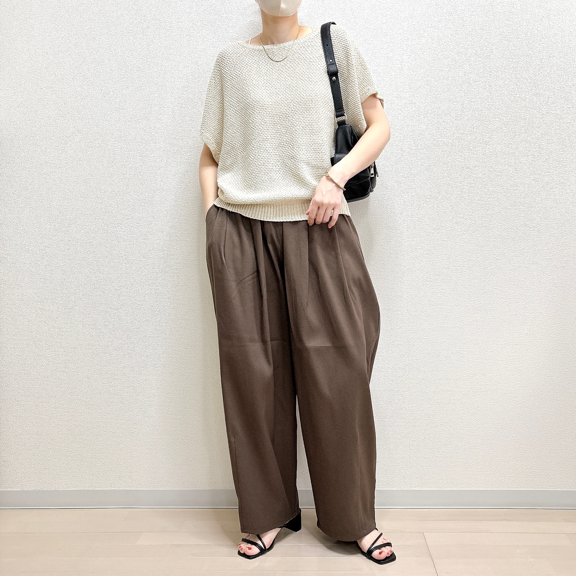 LOWRYS FARM(ローリーズファーム)の「リネンイージーコクーンパンツ」