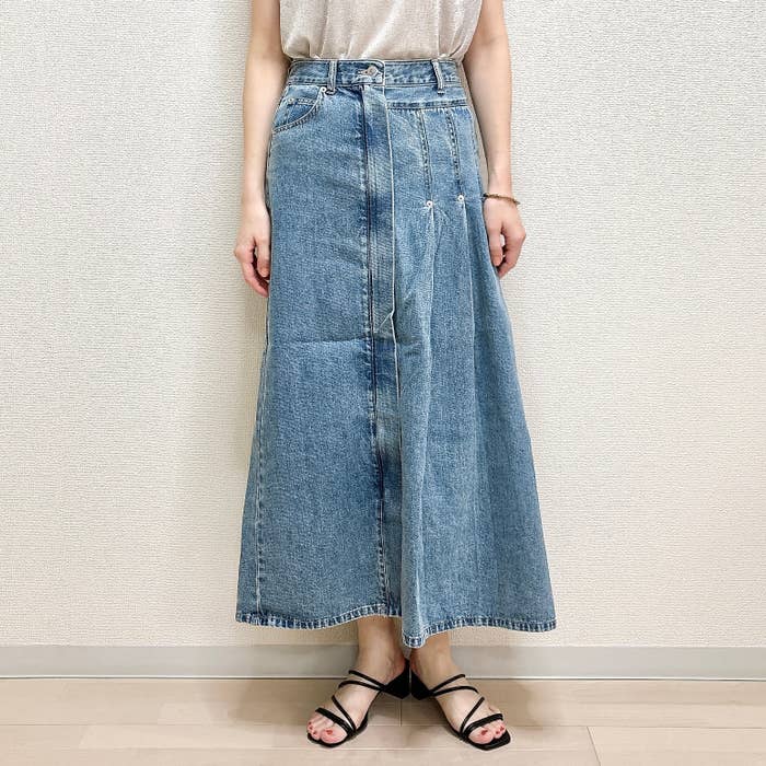 LOWRYS FARM(ローリーズファーム)「デニムプリーツスカート」