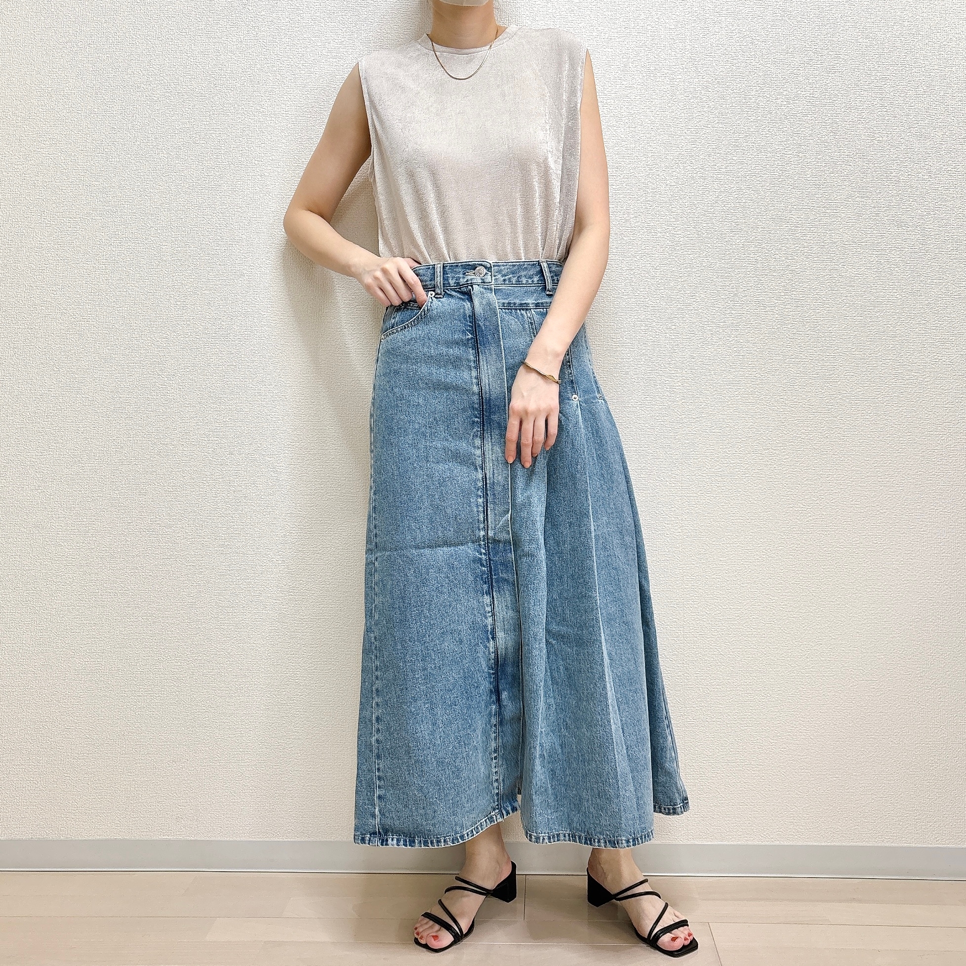 LOWRYS FARM(ローリーズファーム)「デニムプリーツスカート」