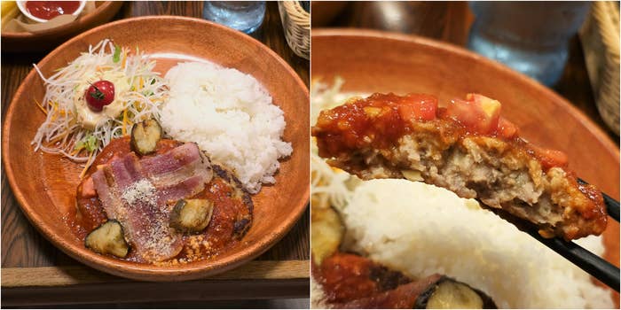 びっくりドンキー「厚切りベーコンと茄子のアラビアータバーグディッシュ」