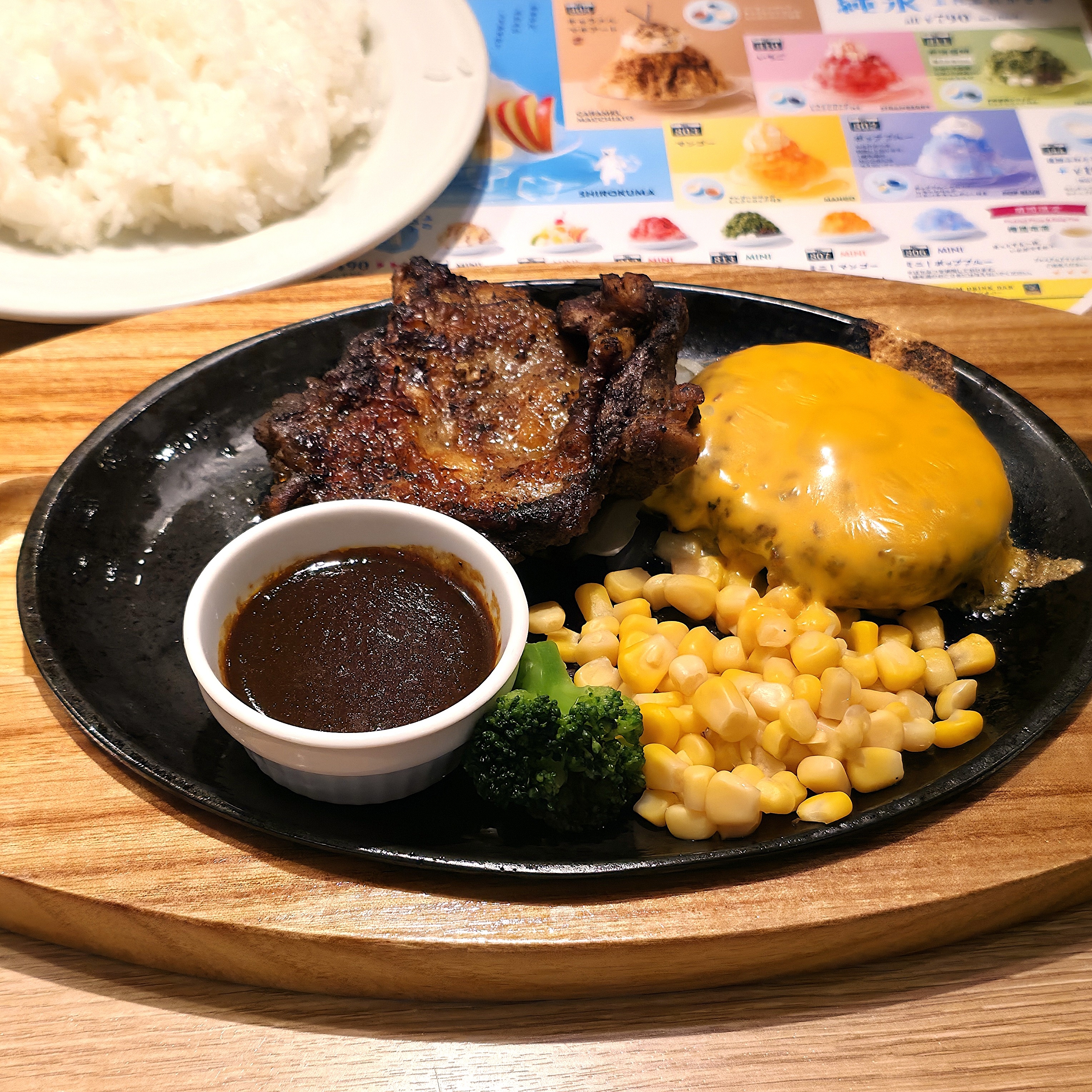 COCO’S(ココス)「チーズハンバーグ&カリブチキン」