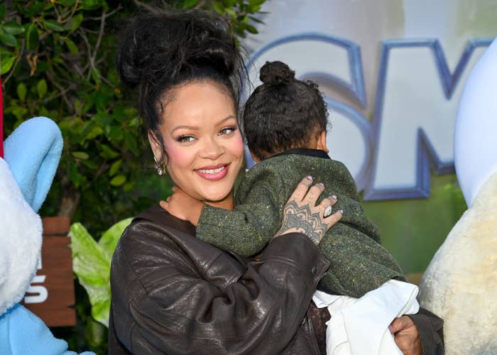 Rihanna Fan Account Tricks Fans And Celebs With Baby Post