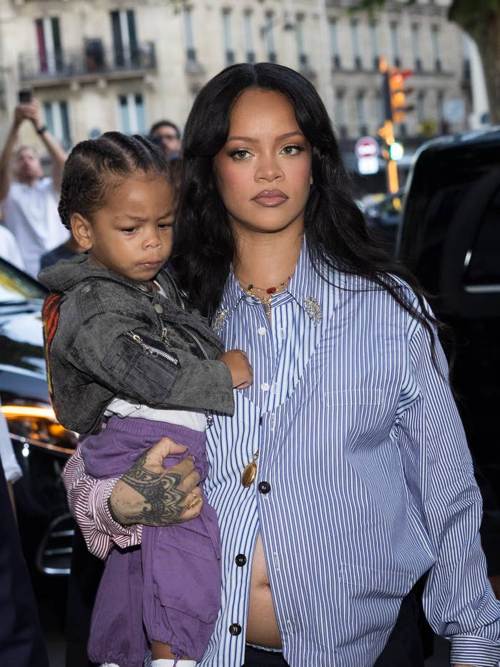 Rihanna Fan Account Tricks Fans And Celebs With Baby Post