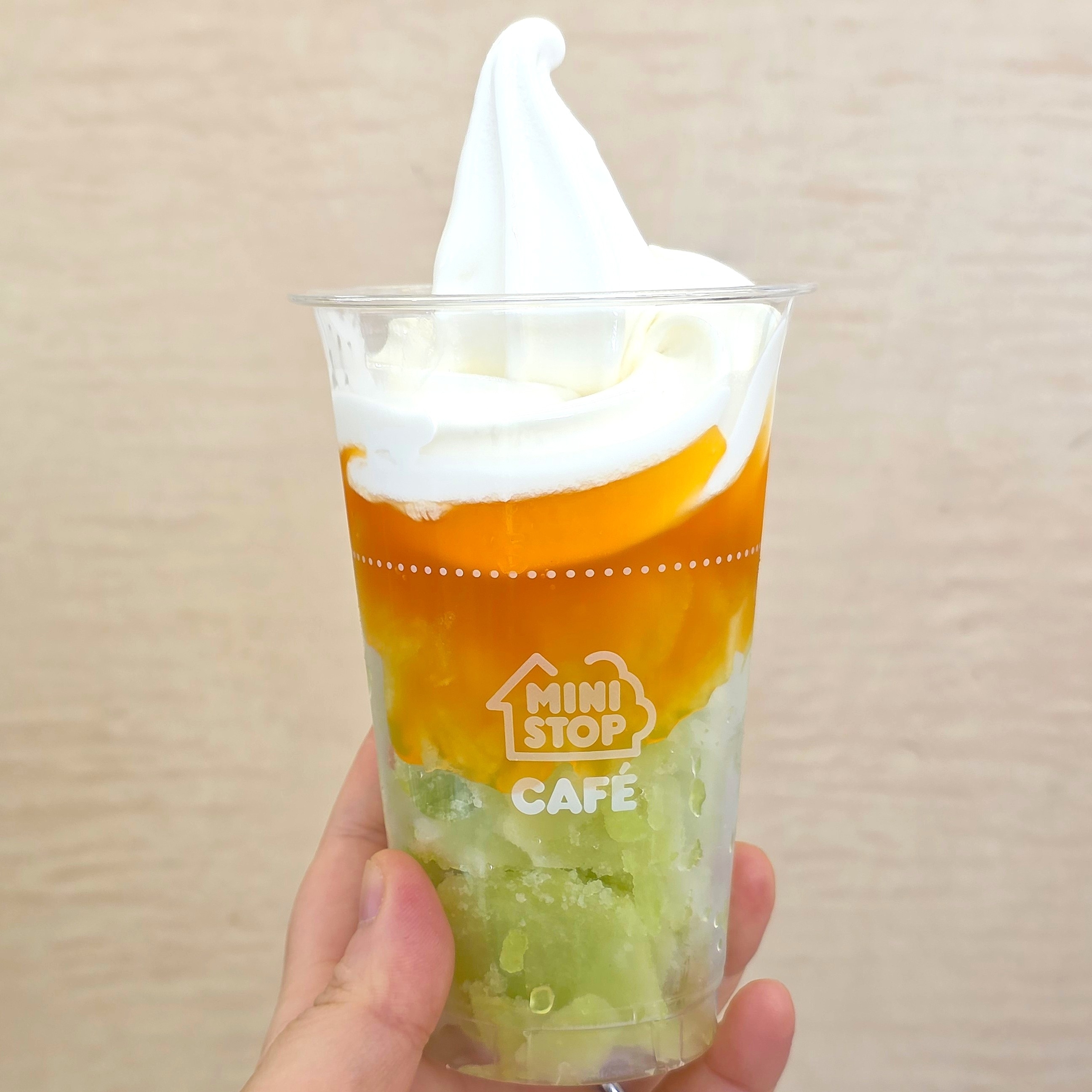 ミニストップの「ハロハロ 果実氷ダブルメロン」