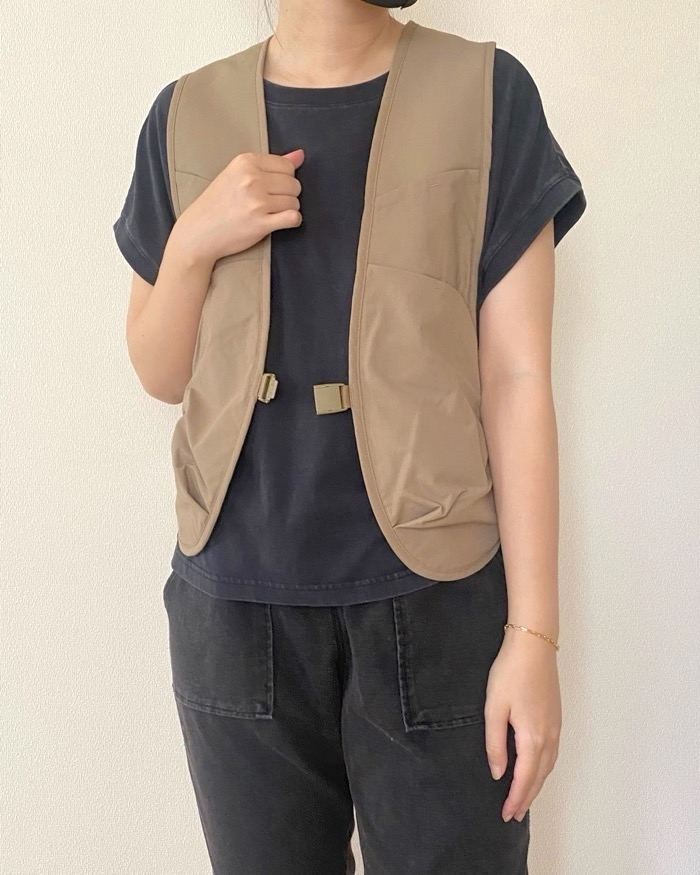 希少カラー adidas トラックジャケット ベージュ×ブラウン 森七菜着用