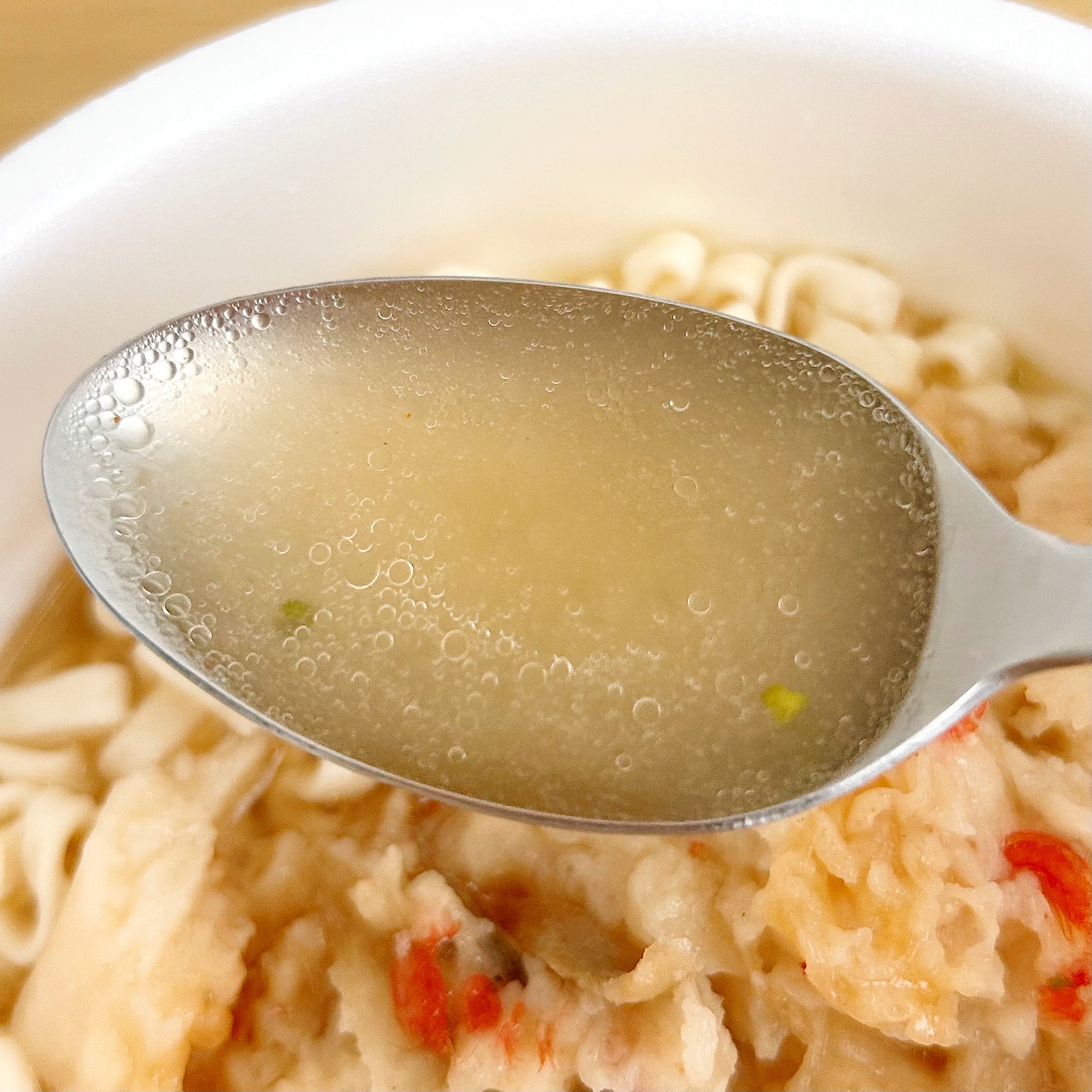 KALDI(カルディ)の「日向夏香る 博多風ごぼう天うどん 90g」