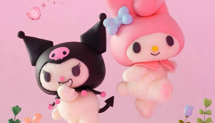 Personajes de Sanrio, Kuromi y My Melody, flotan en una pose alegre sobre un fondo sencillo con flores
