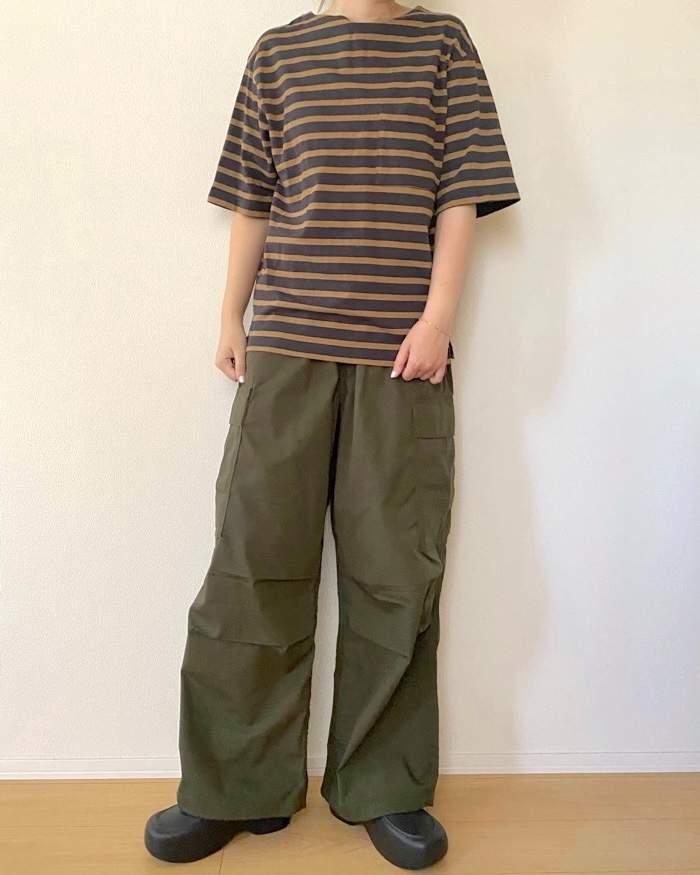 GUの「スーパーワイドカーゴパンツ」