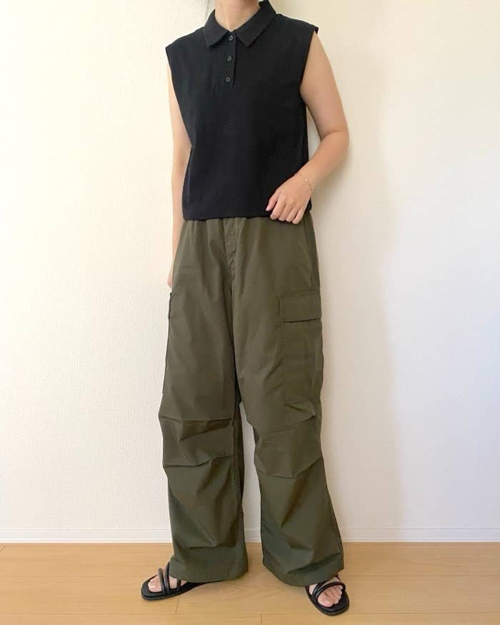 GUの「スーパーワイドカーゴパンツ」