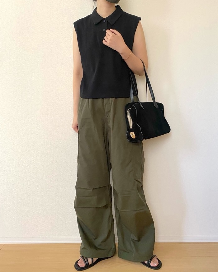 GUの「スーパーワイドカーゴパンツ」