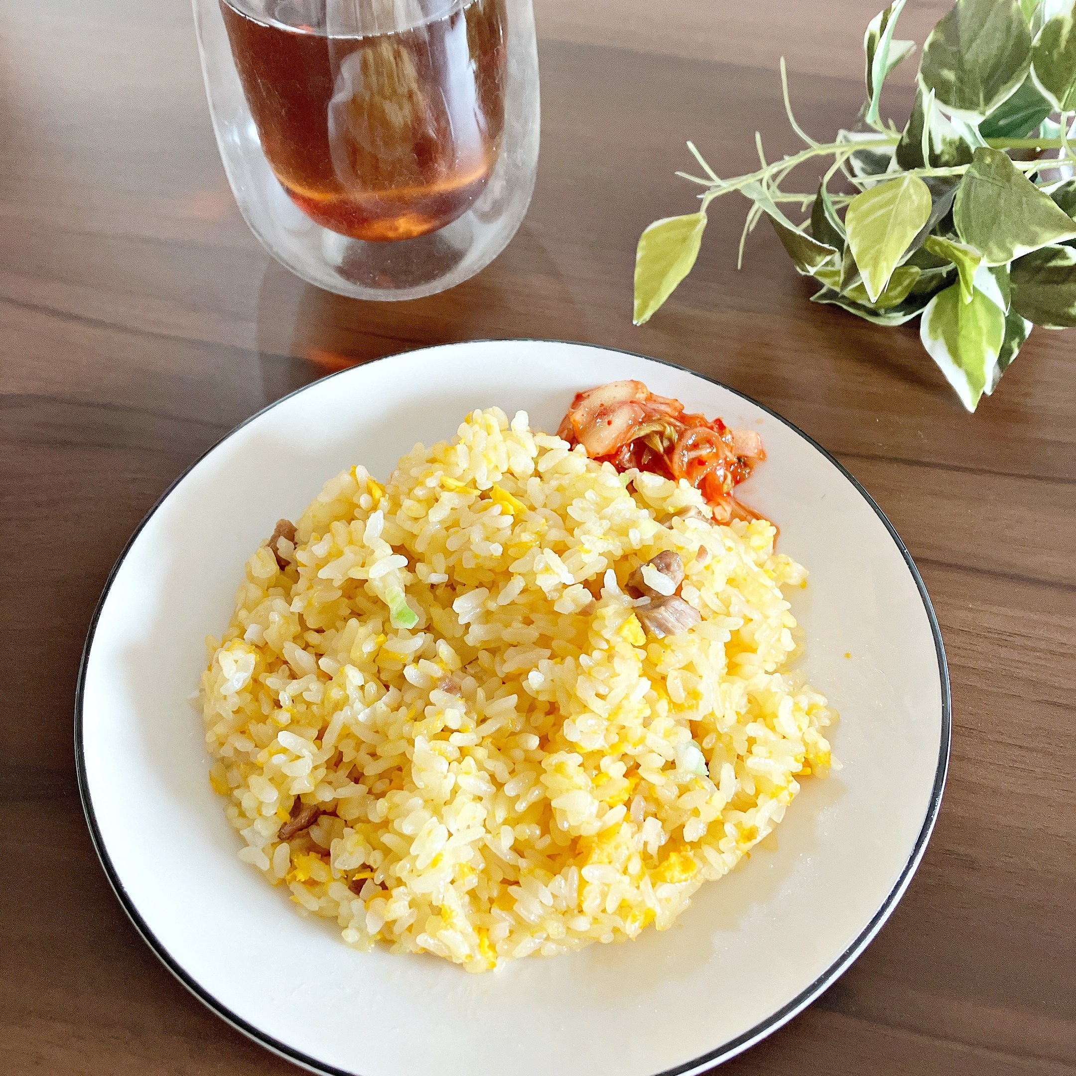 FamilyMart(ファミリーマート)の「卵で黄金に仕上げた町中華チャーハン」