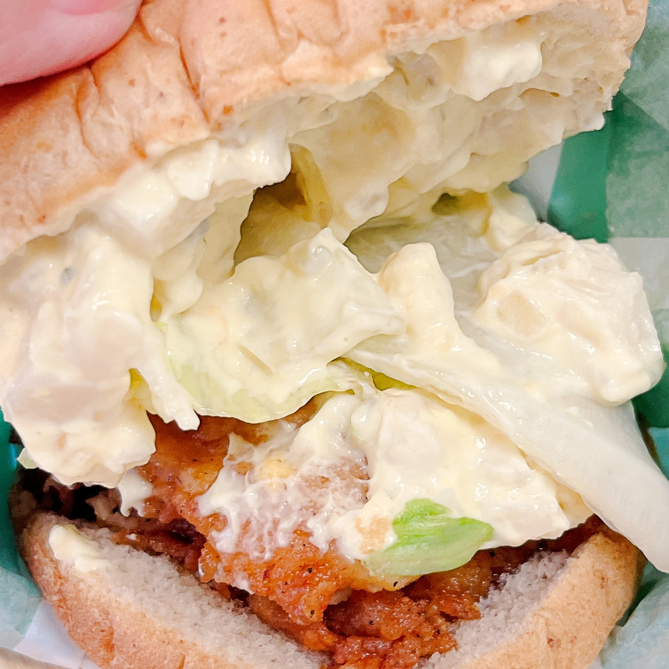 KFC(ケンタッキー・フライド・チキン)の「チキン南蛮フィレバーガー」
