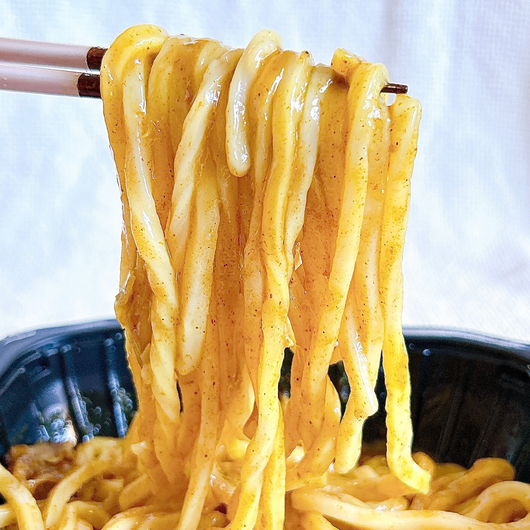 セブン-イレブンの「7プレミアム 大盛汁なしカレーうどん」