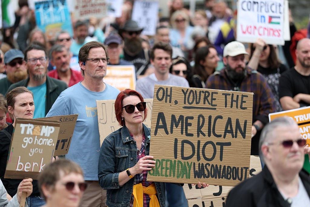 Pinterest Protest Sign 33 Brutal Scottish Protest Signs From Trump's Visit