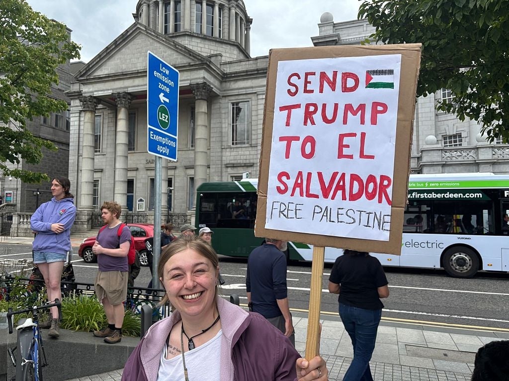 Send Protest 33 Brutal Scottish Protest Signs From Trump's Visit