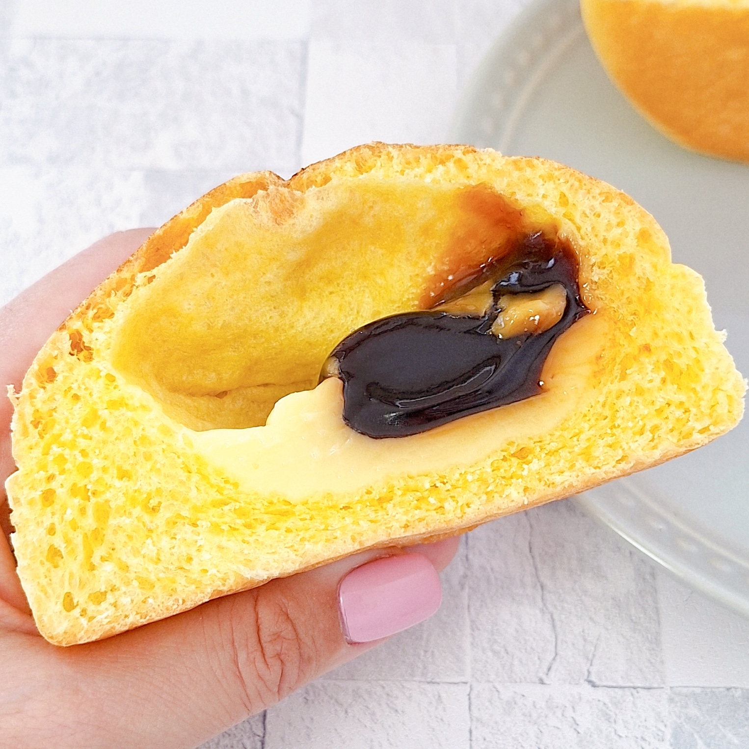 FamilyMart「プリンみたいなパン」