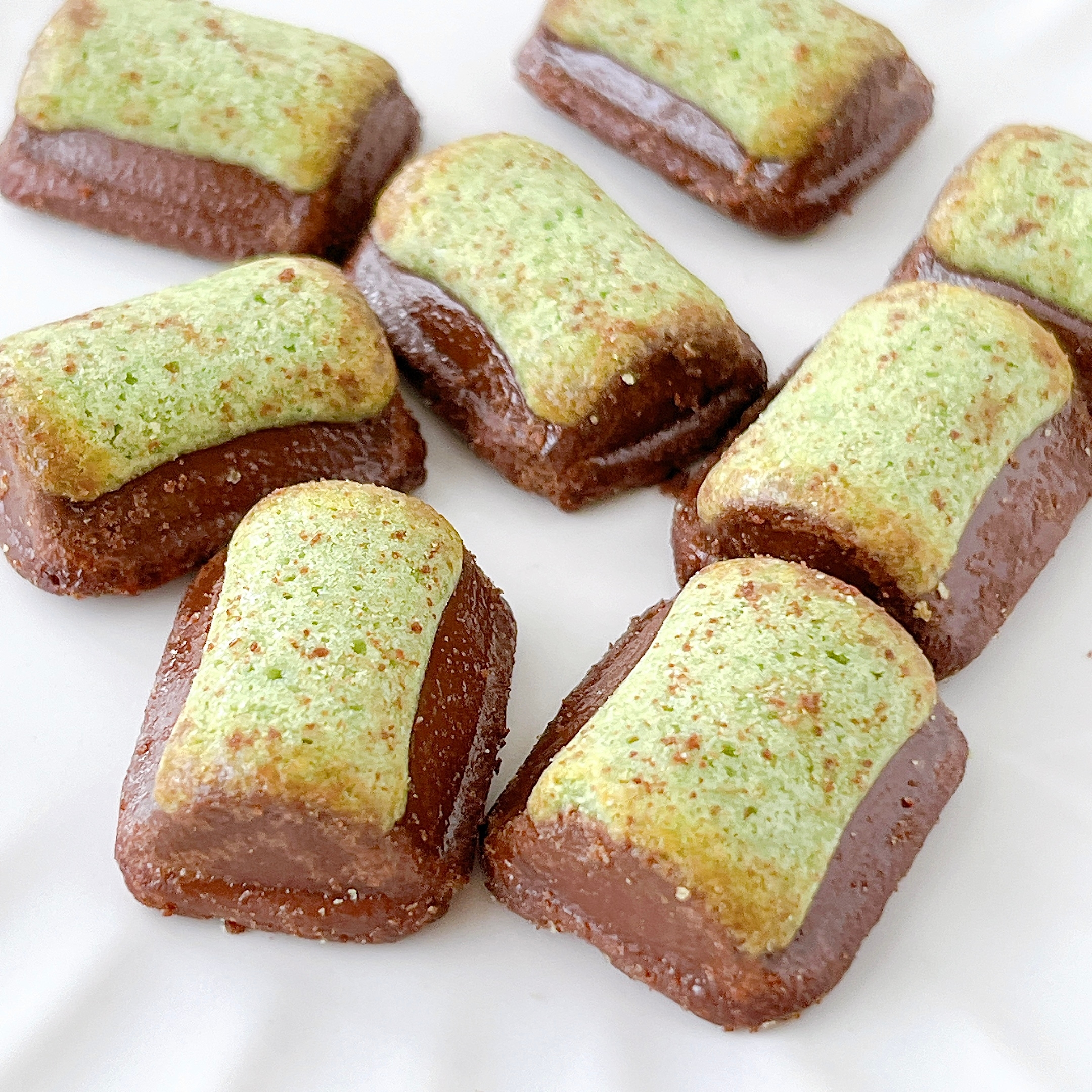 セブン-イレブンの「セブンプレミアム チョコ焼いちゃった 抹茶」