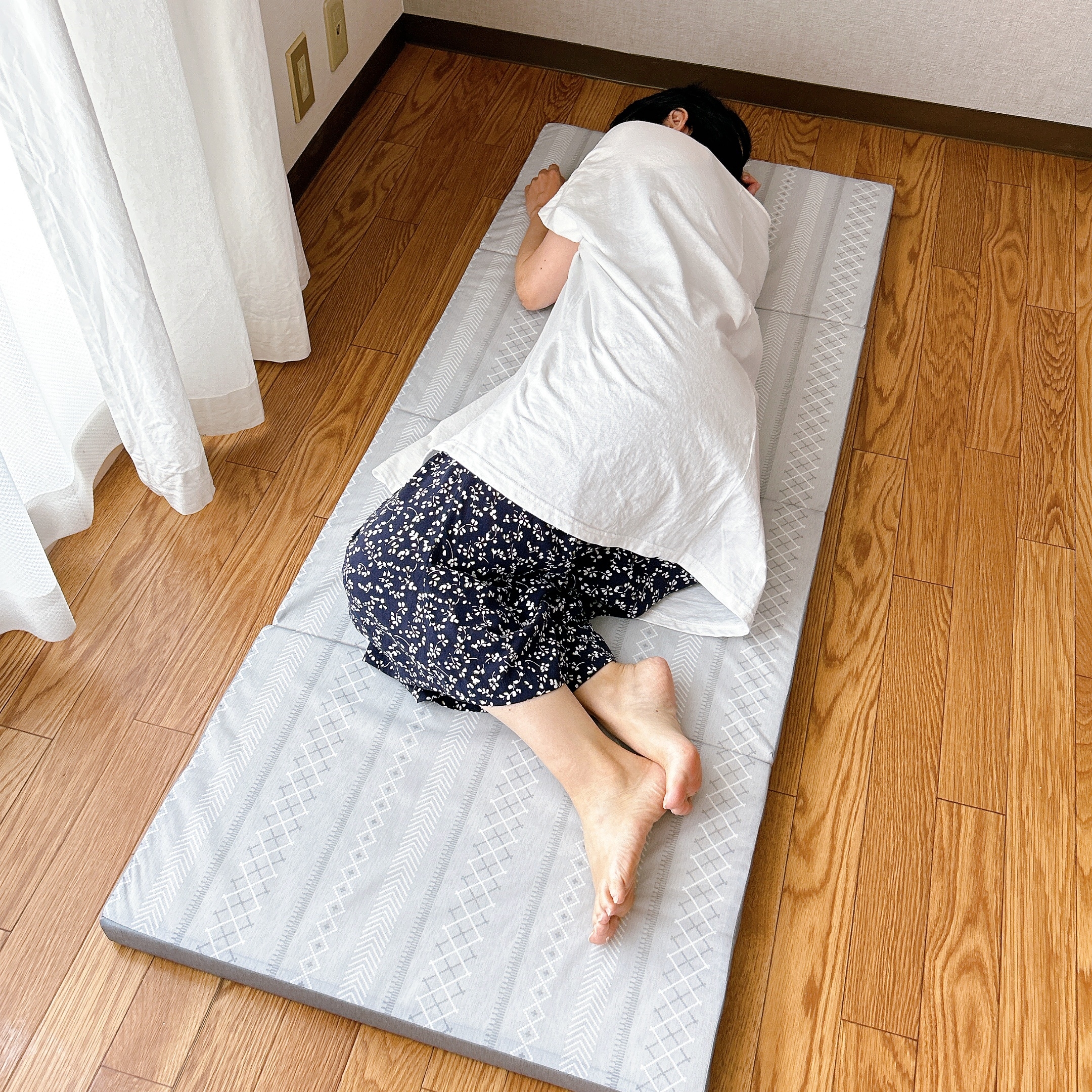 ニトリ　ネット限定　ダブルサイズ　軽量4つ折りすのこベッド 側面ガード付き ニトリ ベッド ダブル 桐 軽量4つ折りすのこベッド(ベッド