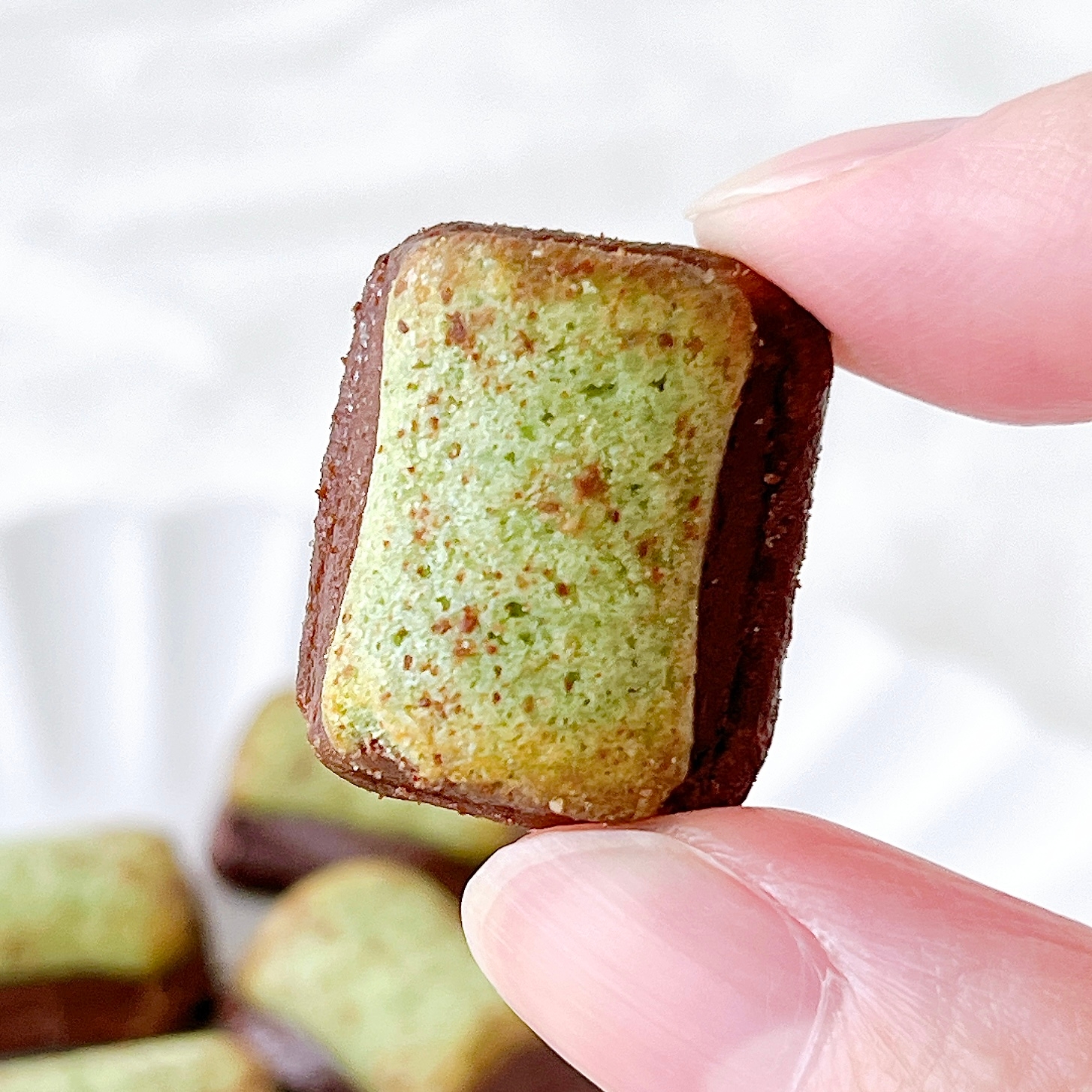 セブン-イレブンの「セブンプレミアム チョコ焼いちゃった 抹茶」