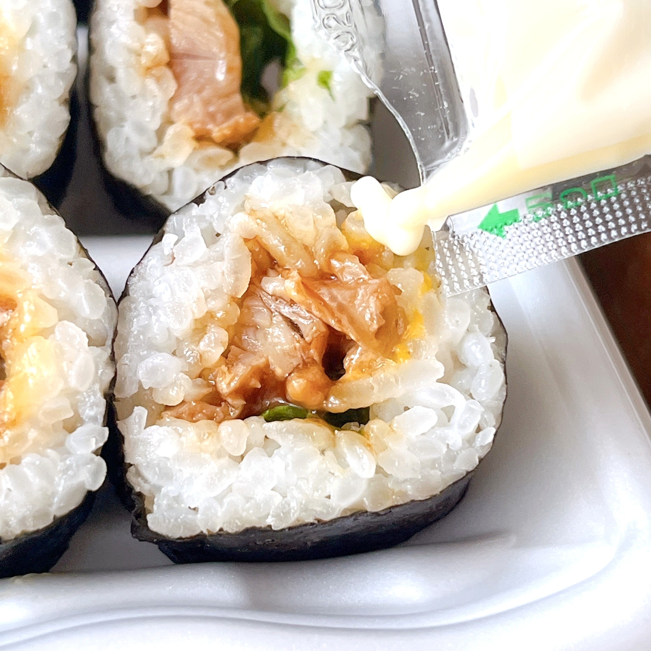 ファミリーマートの「牛焼肉巻&テリヤキチキン巻」