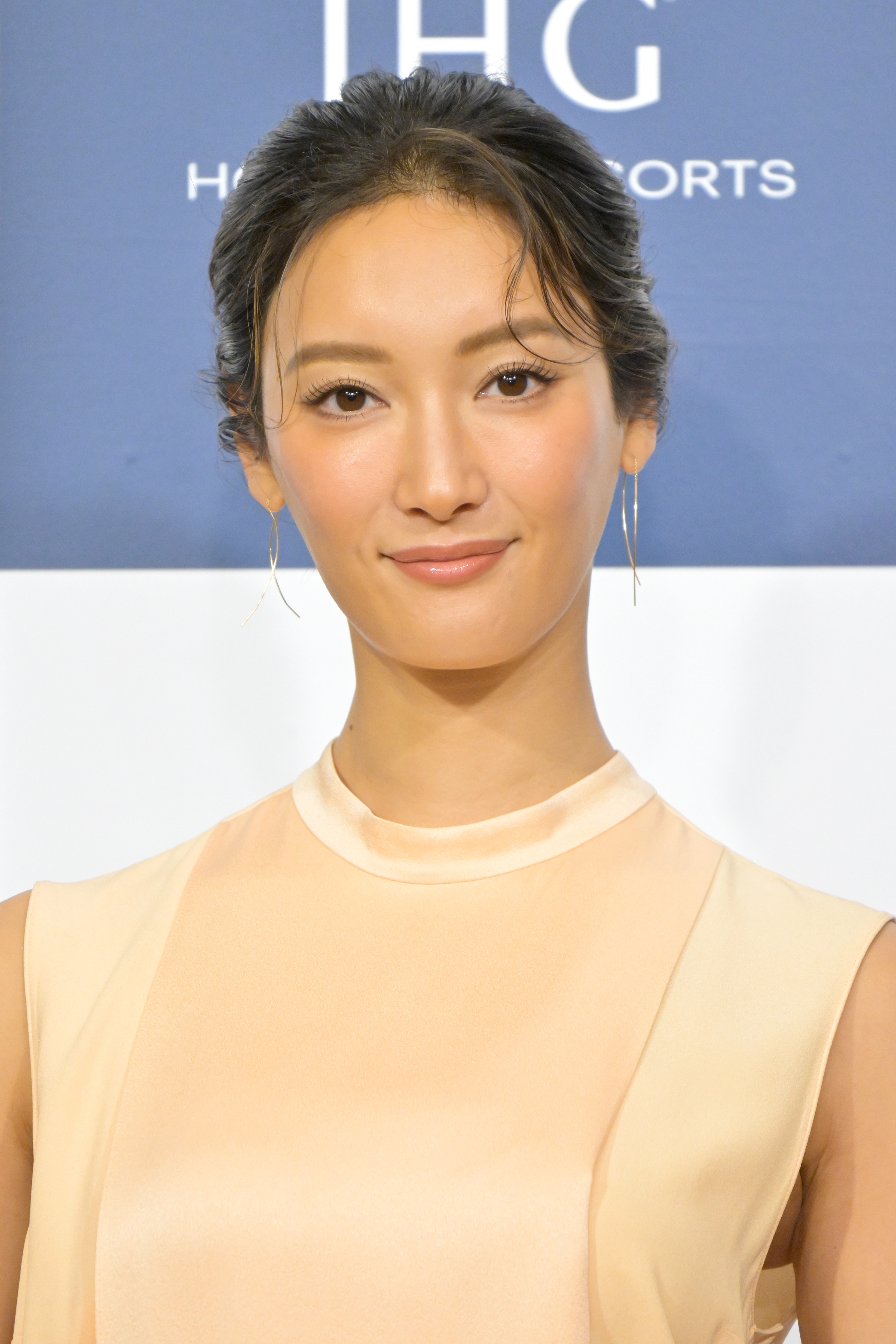 菜々緒さん（時事通信フォト）