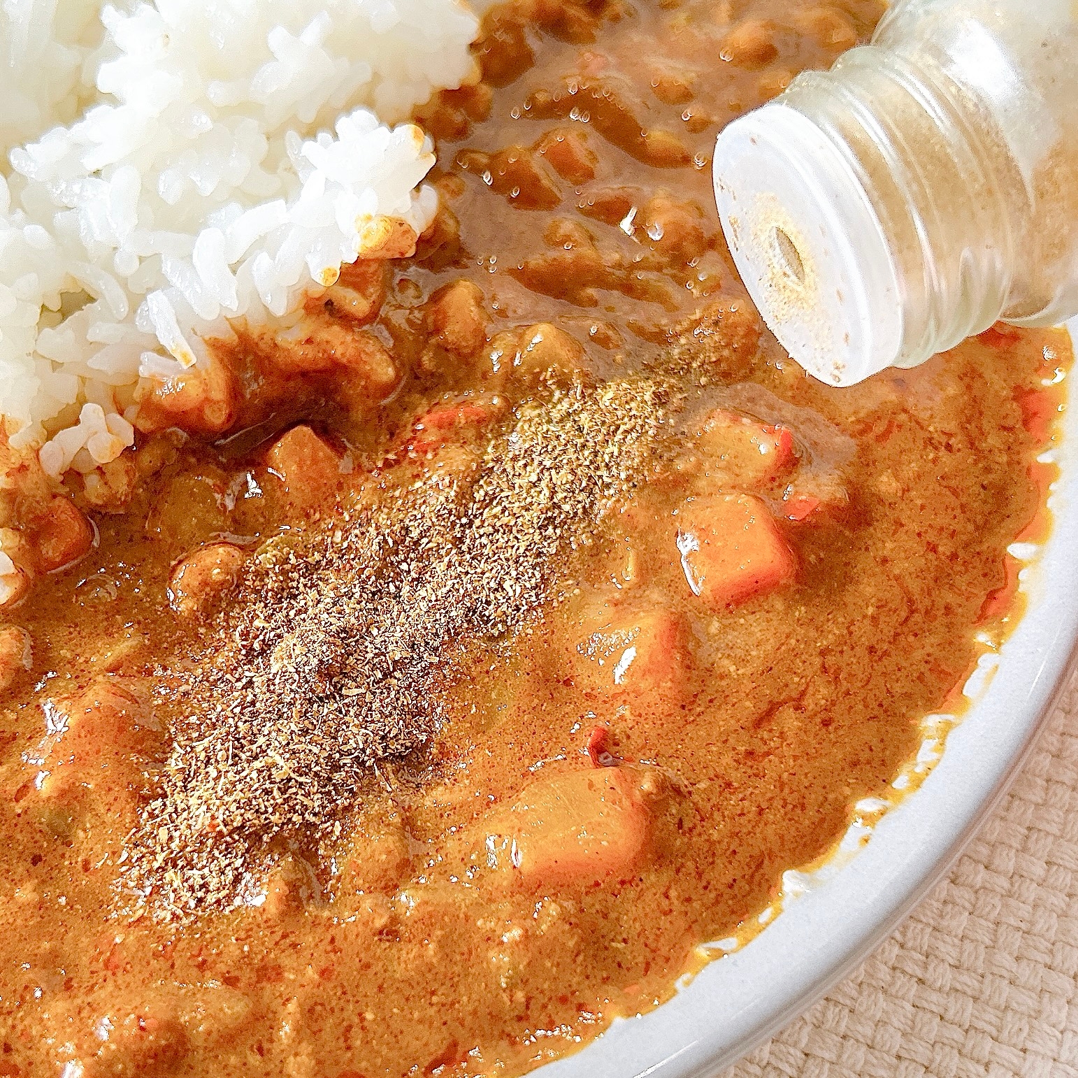 FamilyMart(ファミリーマート)の「菰田欣也シェフ監修 麻辣カレー」