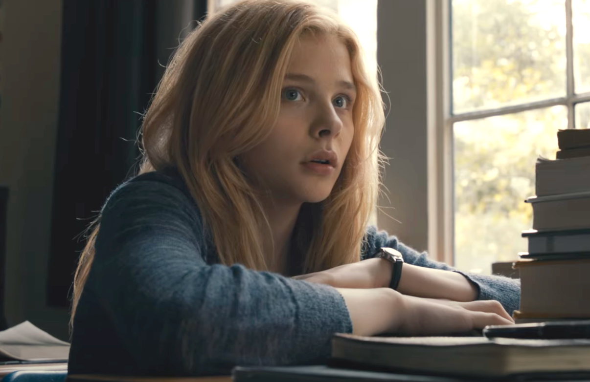 Chloe as Carrie in the film
