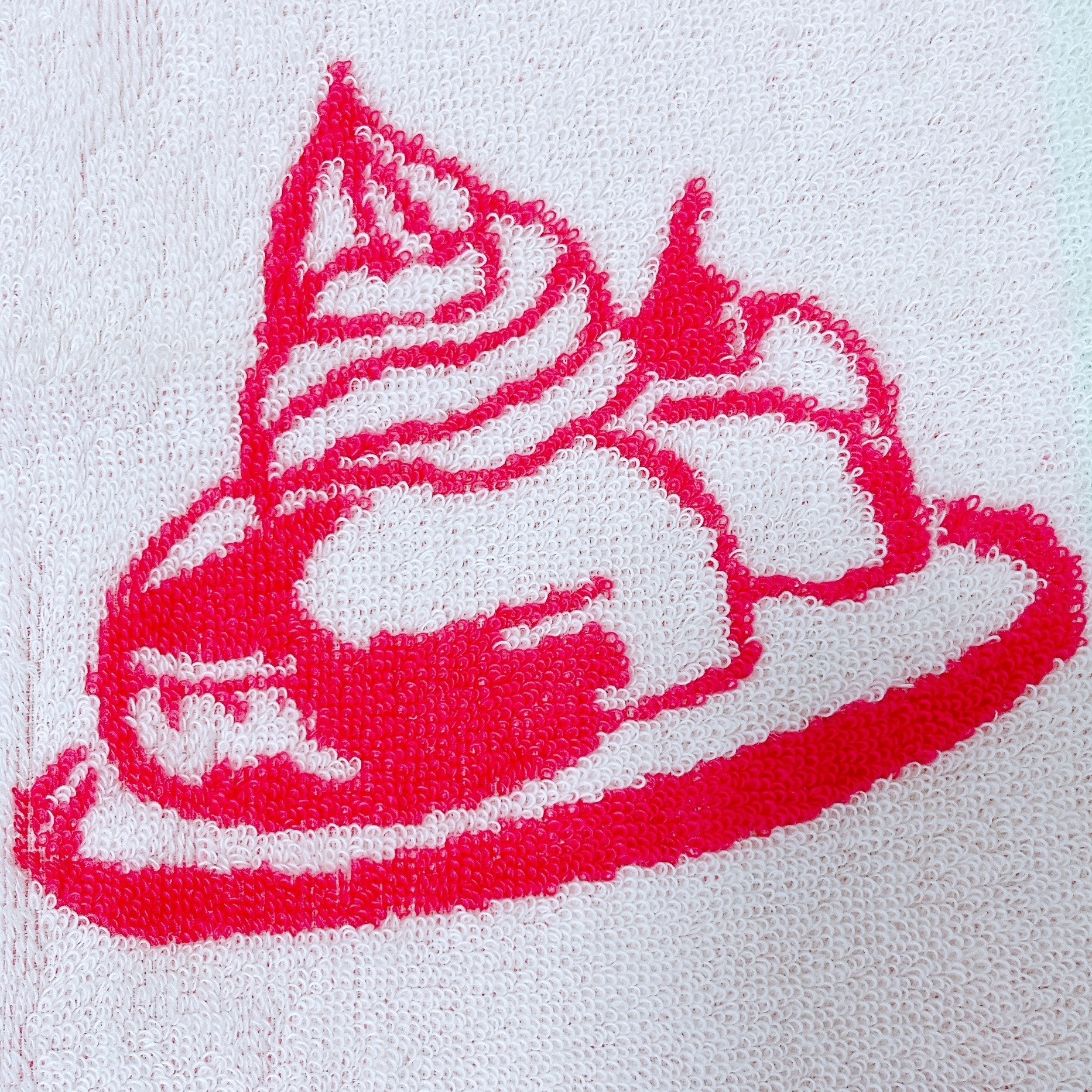 コメダ珈琲店の「【コメクション限定】ふんわりフェイスタオル(ビタミンカラー)」